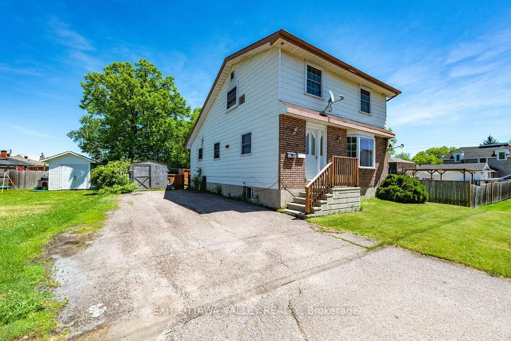 Photo 3 of 341 Craig Street, Pembroke — HOMEH