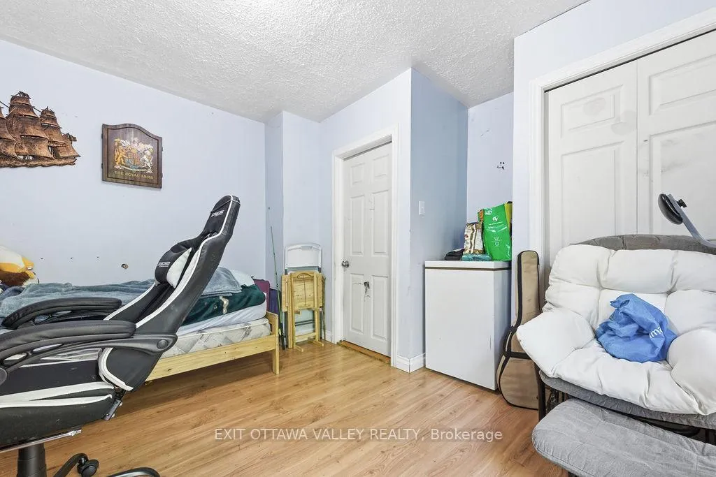 Photo 11 of 341 Craig Street, Pembroke — HOMEH