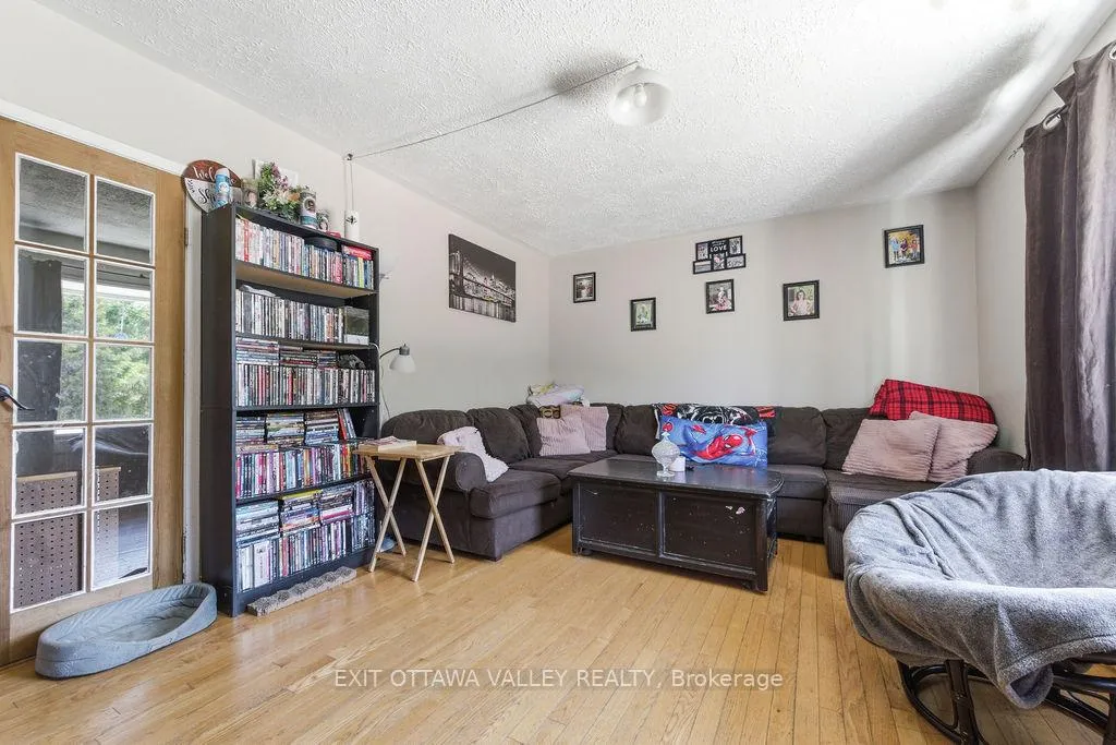 Photo 16 of 341 Craig Street, Pembroke — HOMEH
