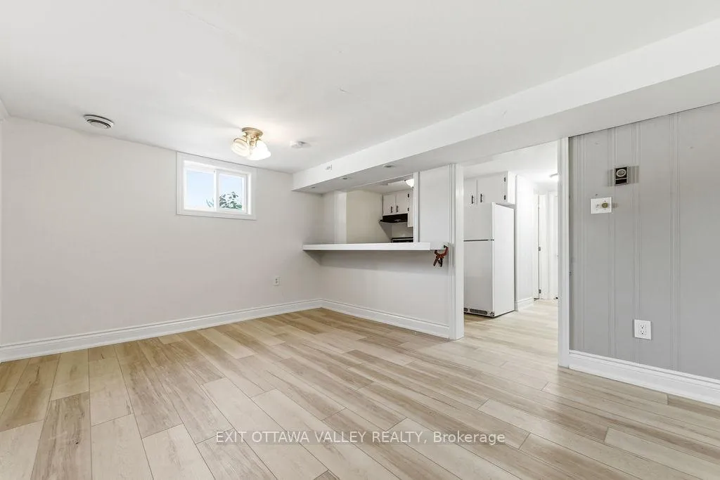 Photo 32 of 341 Craig Street, Pembroke — HOMEH