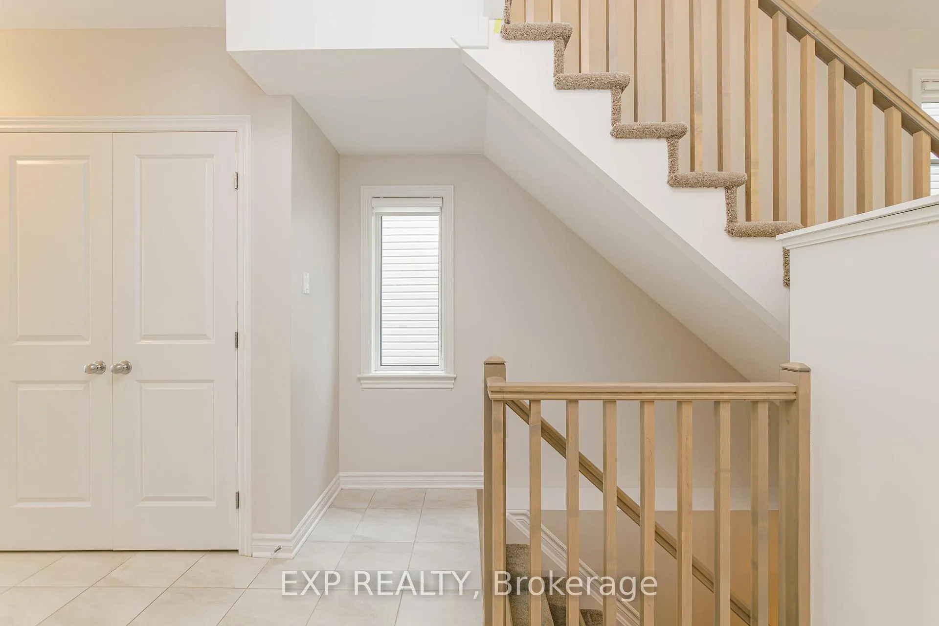 Photo 5 of 196 Angelonia Crescent, Ottawa, Blossom Park/Kemp Park/Findlay Creek — HOMEH