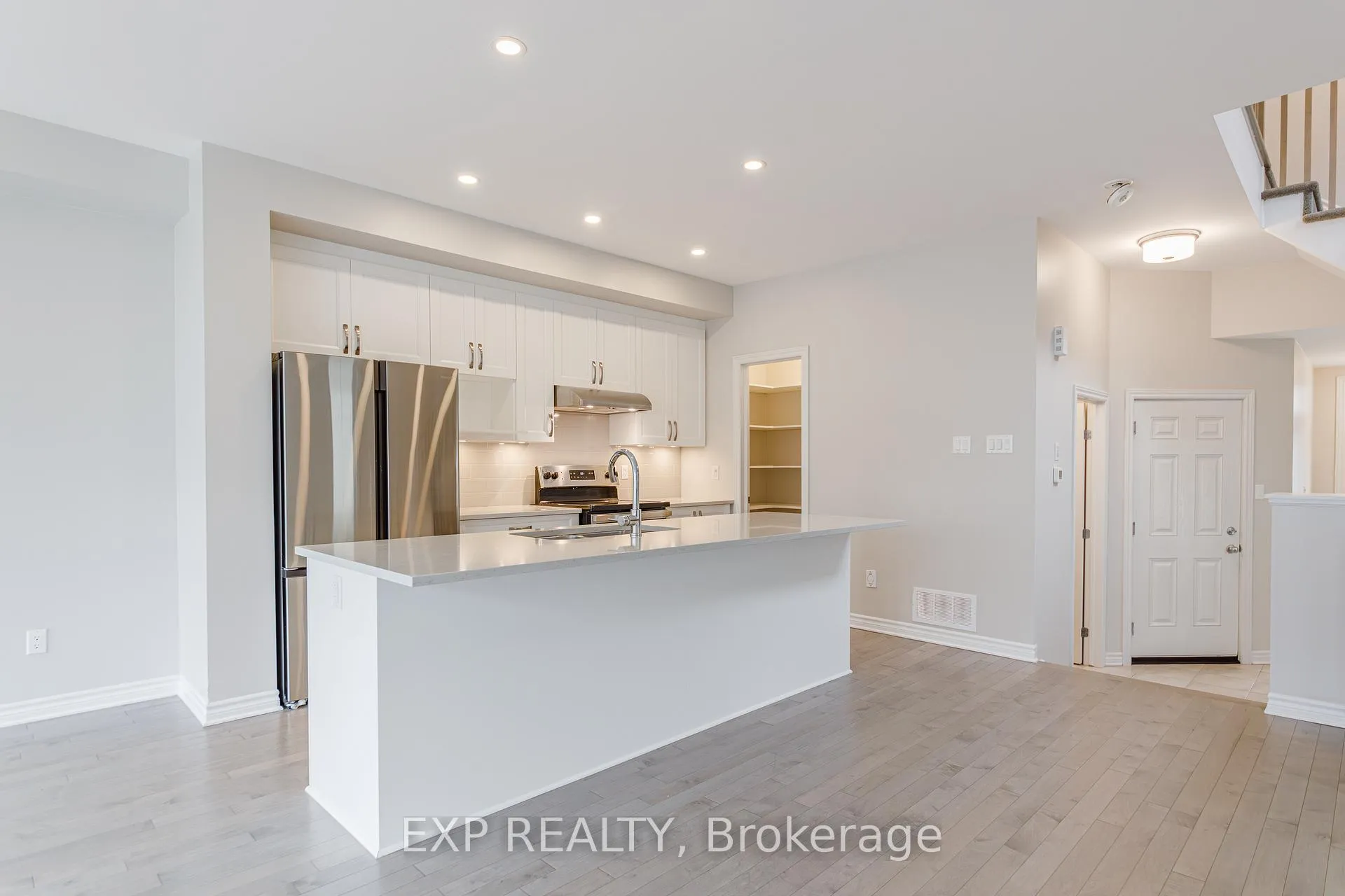 Photo 7 of 196 Angelonia Crescent, Ottawa, Blossom Park/Kemp Park/Findlay Creek — HOMEH