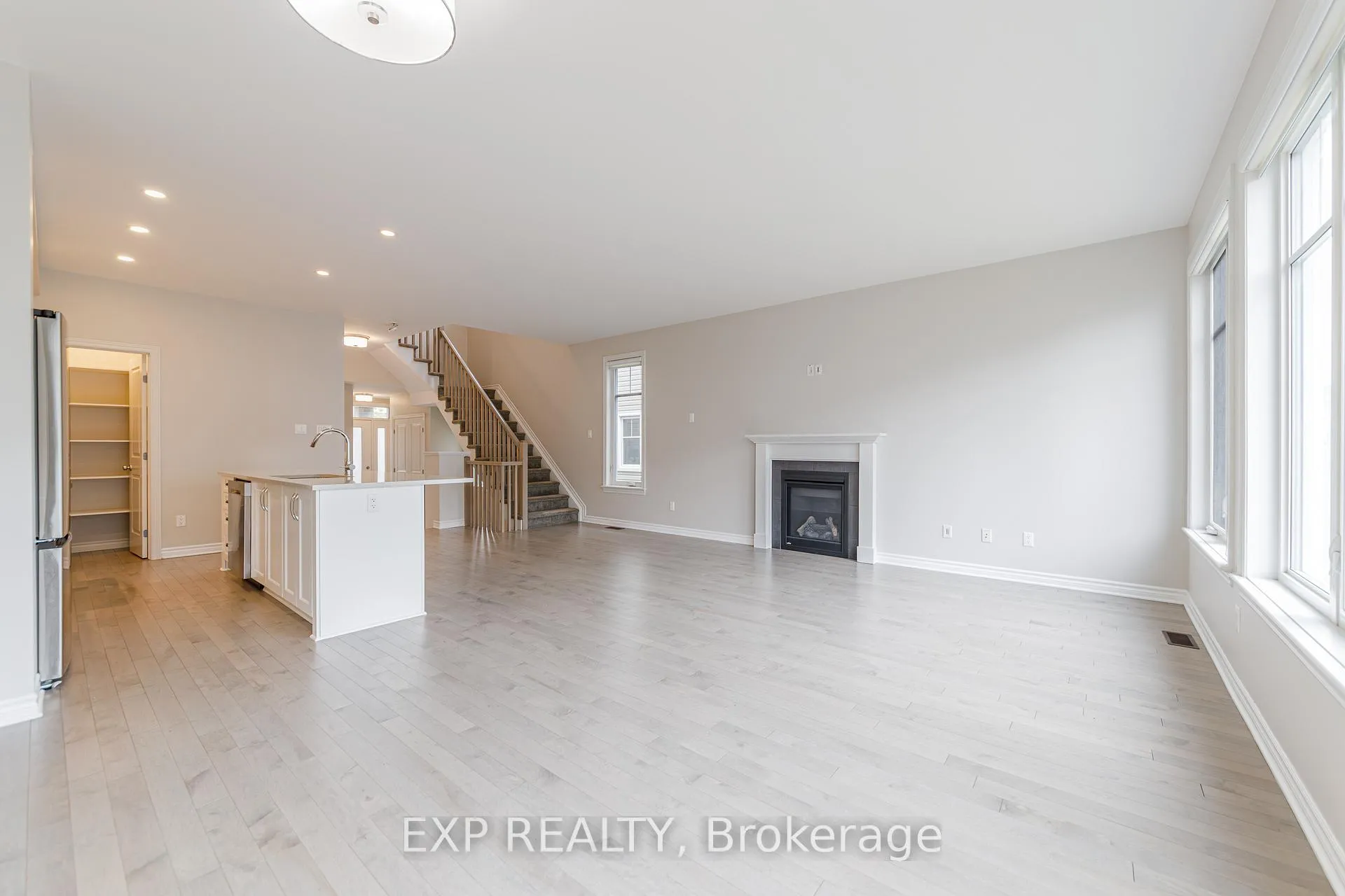 Photo 12 of 196 Angelonia Crescent, Ottawa, Blossom Park/Kemp Park/Findlay Creek — HOMEH