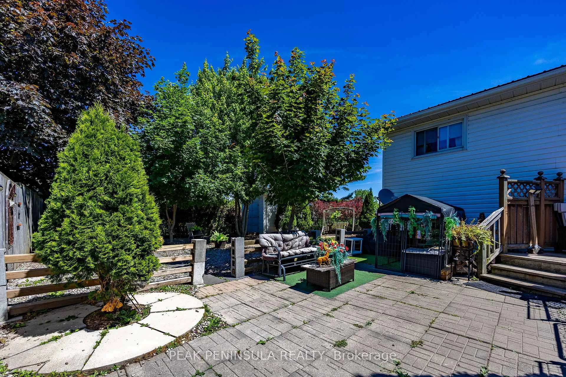 Photo 3 of 21 Centre Street, Norfolk, Port Rowan — HOMEH