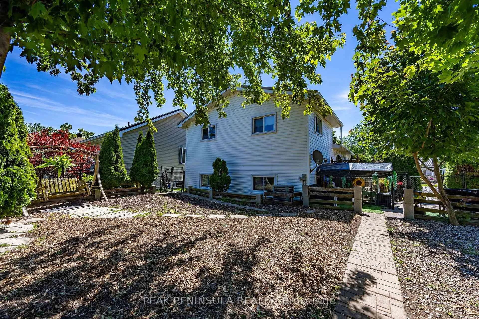Photo 7 of 21 Centre Street, Norfolk, Port Rowan — HOMEH