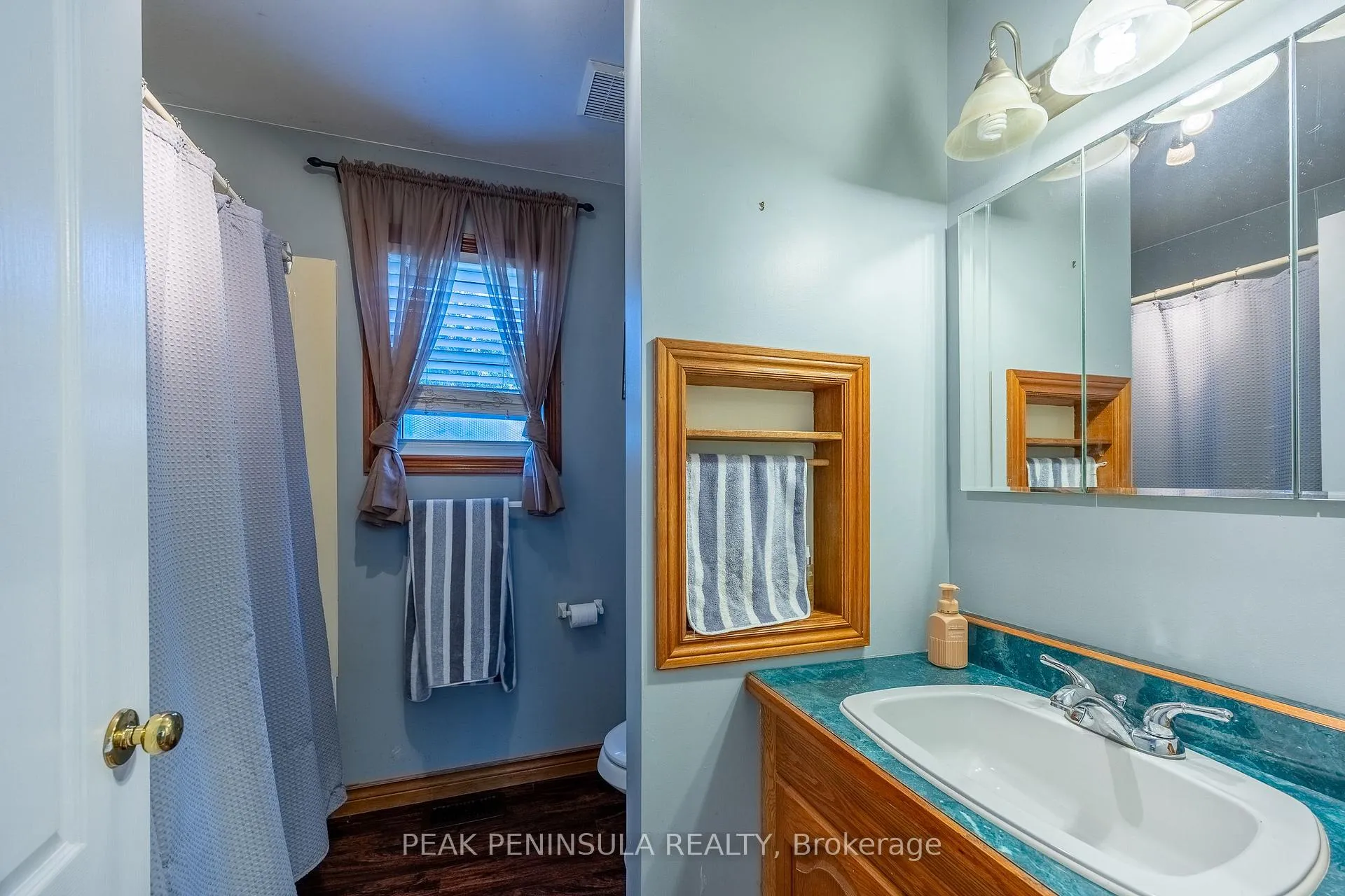 Photo 12 of 21 Centre Street, Norfolk, Port Rowan — HOMEH