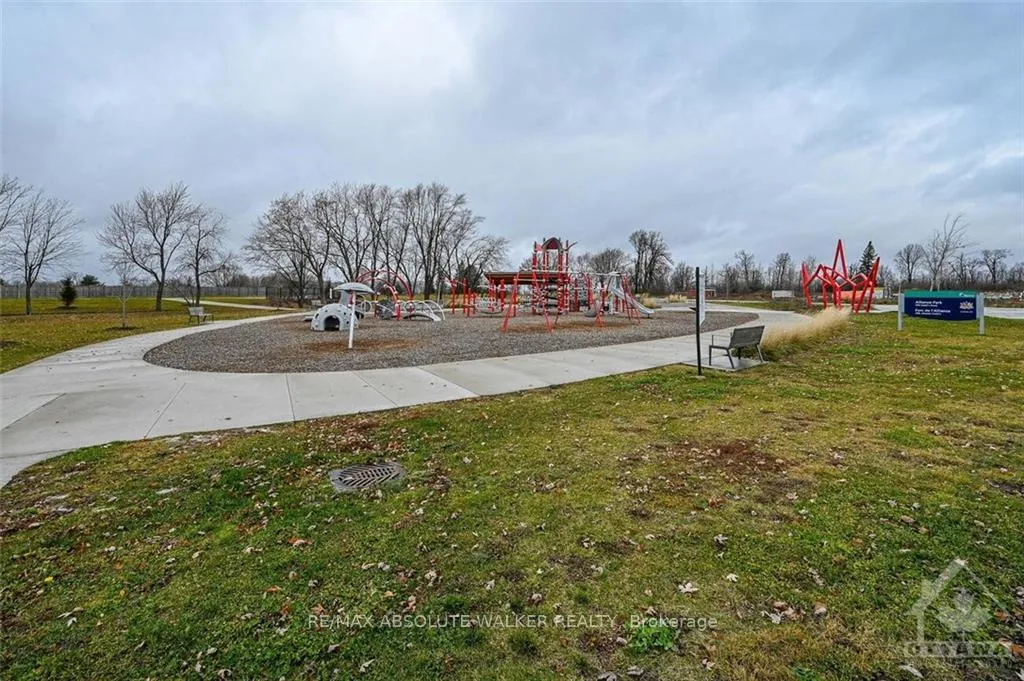 Photo 20 of 321 Squadron Crescent, Ottawa, CFB Rockcliffe and Area — HOMEH