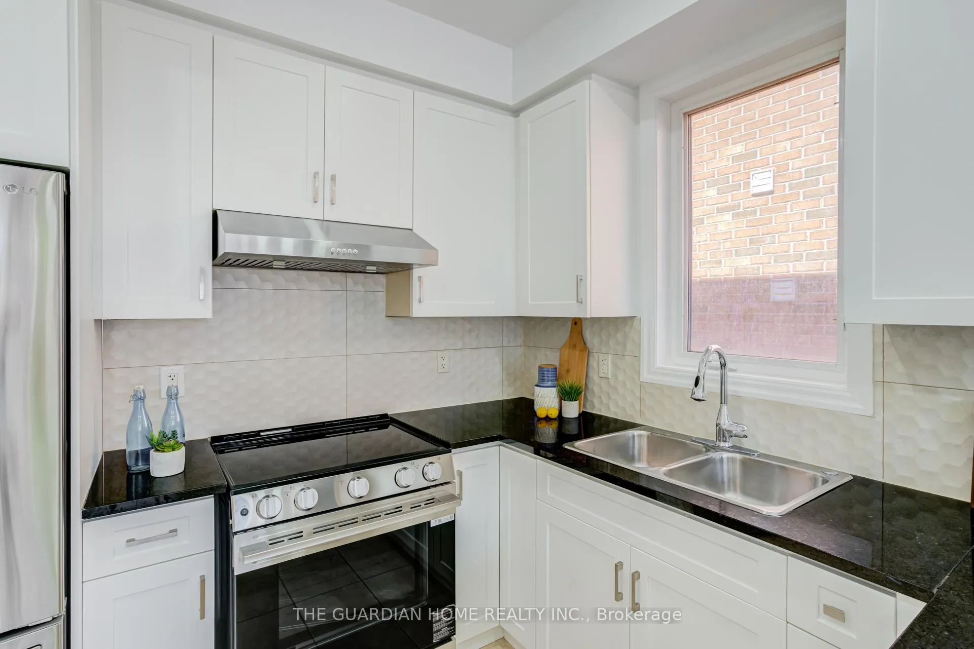 Photo 20 of 30 Aird Court, Milton, Scott — HOMEH
