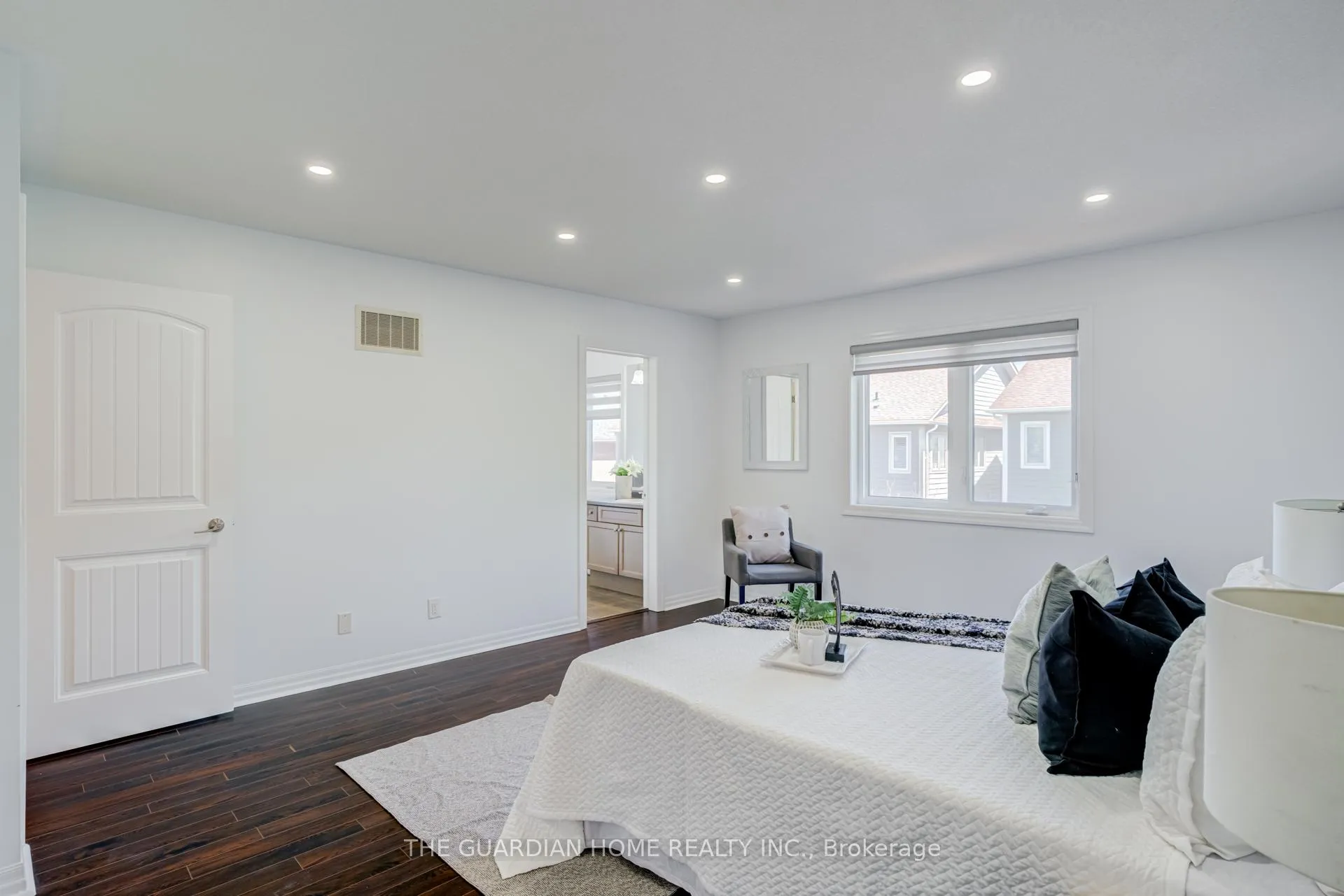 Photo 31 of 30 Aird Court, Milton, Scott — HOMEH