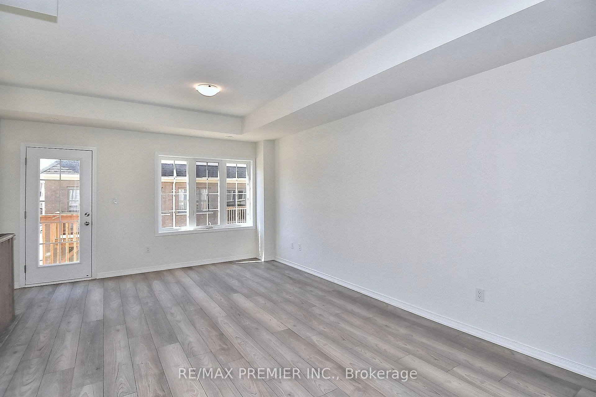 Photo 8 of Unit 144, 2552 Mojave Path, Oshawa, Windfields — HOMEH