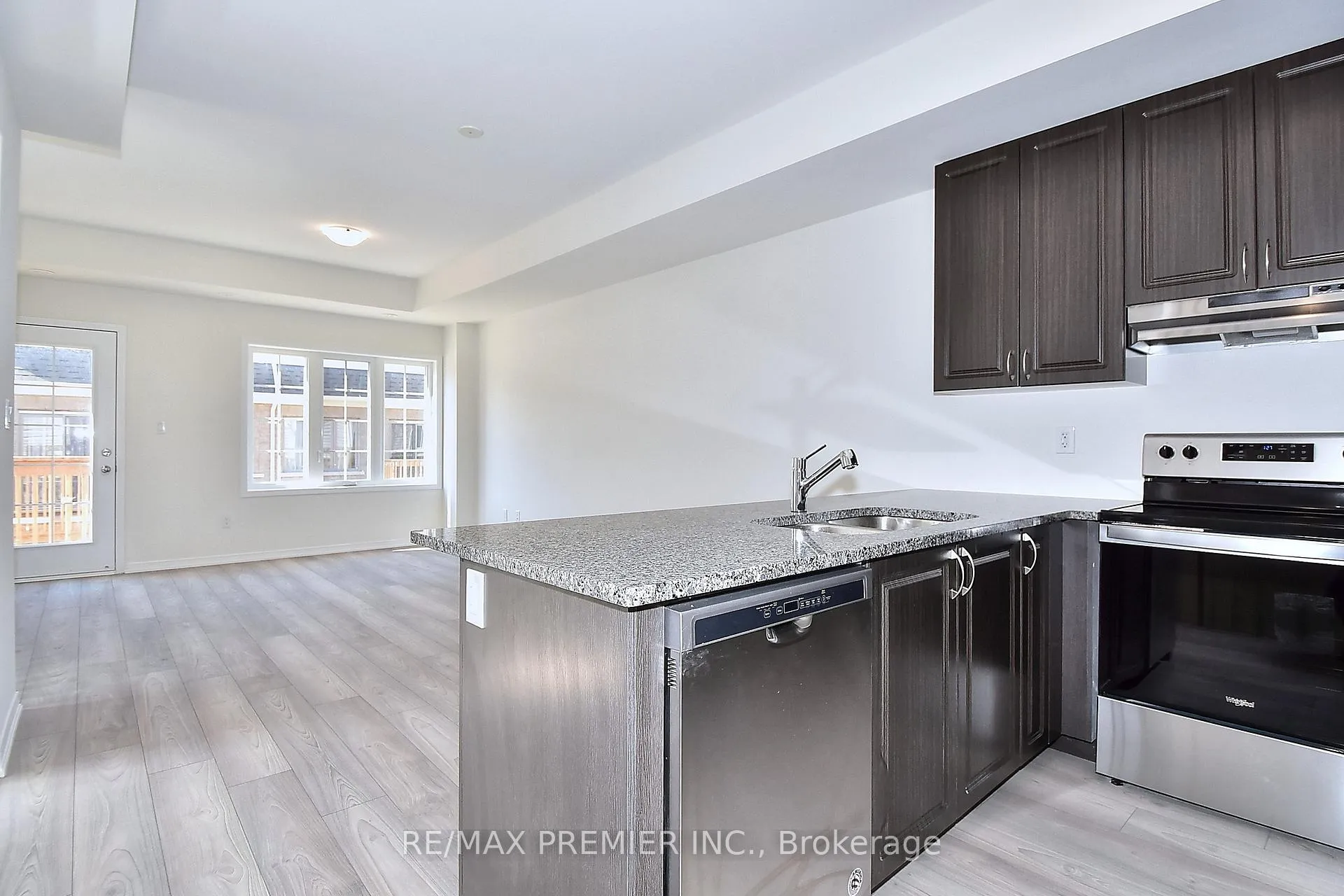 Photo 13 of Unit 144, 2552 Mojave Path, Oshawa, Windfields — HOMEH
