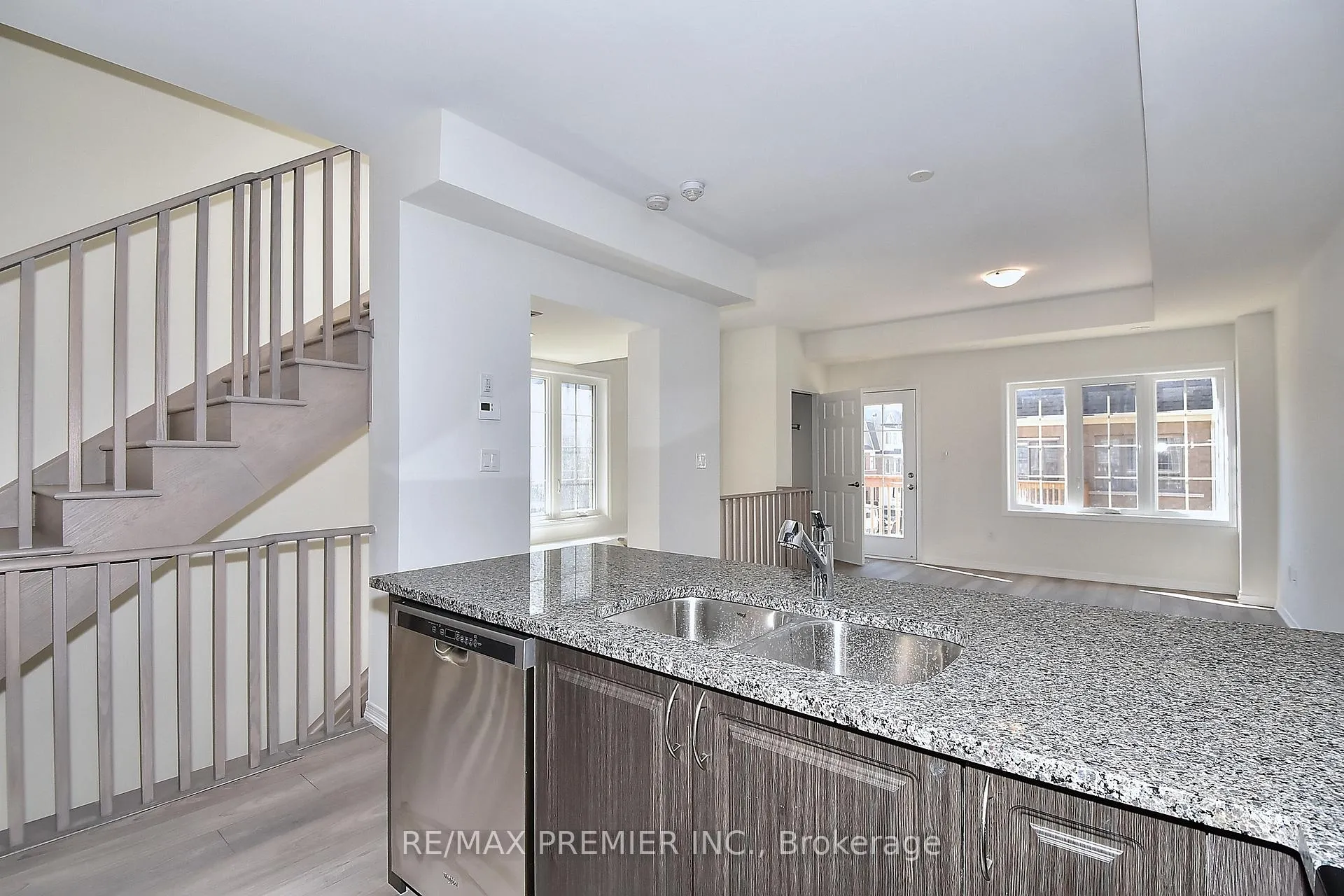 Photo 15 of Unit 144, 2552 Mojave Path, Oshawa, Windfields — HOMEH