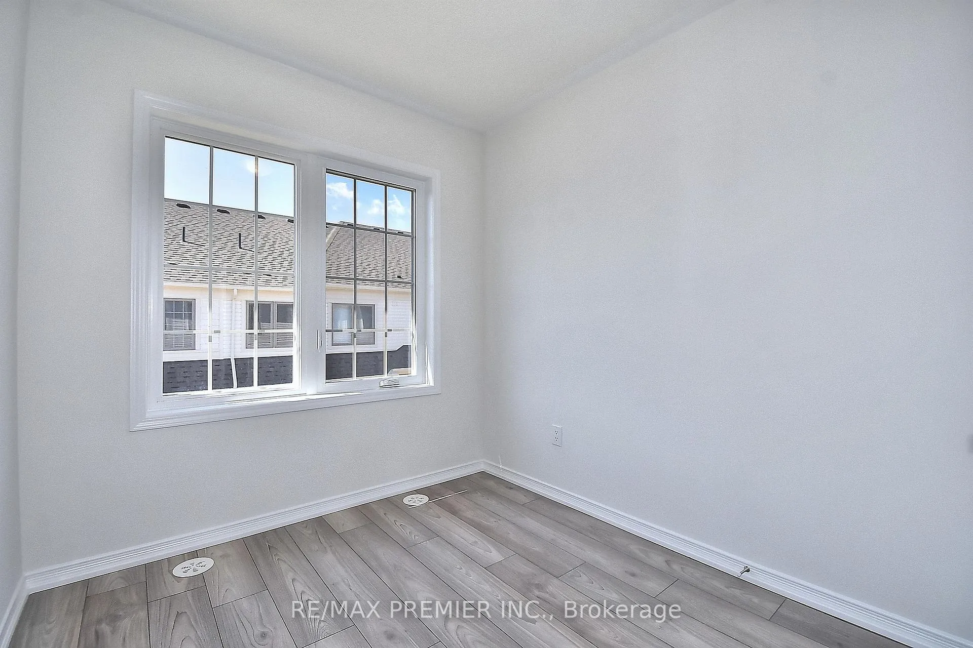 Photo 33 of Unit 144, 2552 Mojave Path, Oshawa, Windfields — HOMEH