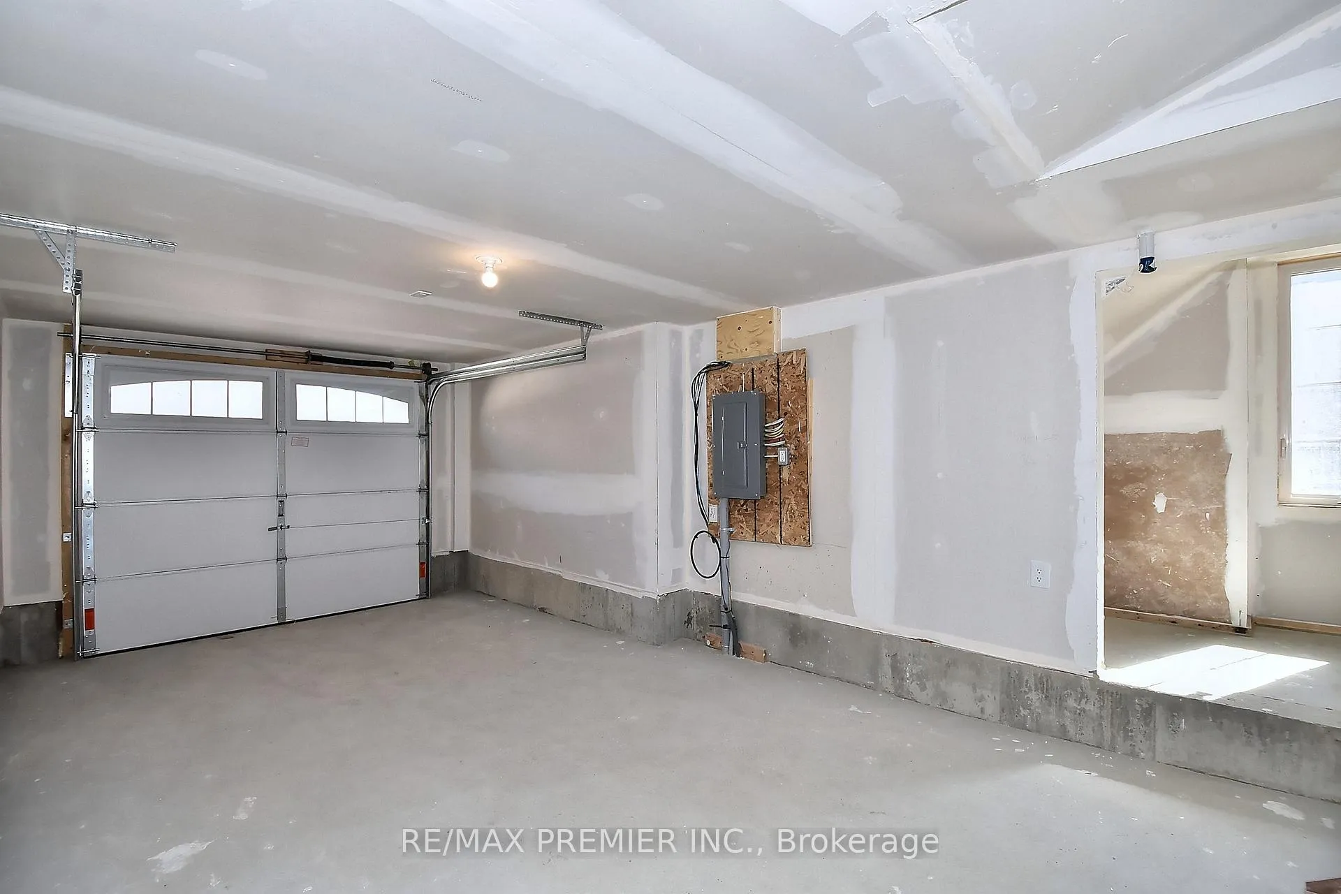 Photo 48 of Unit 144, 2552 Mojave Path, Oshawa, Windfields — HOMEH