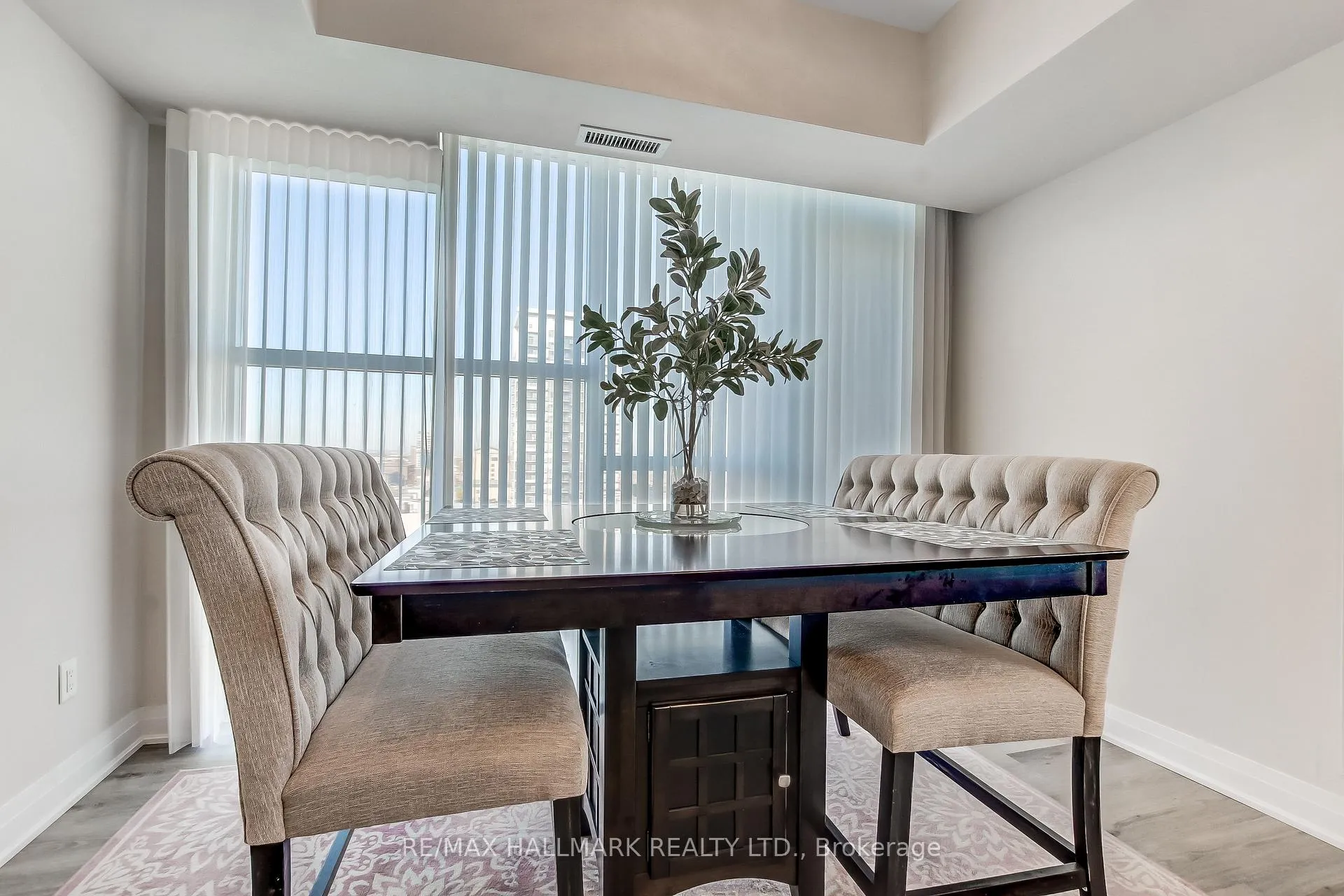 Photo 11 of Unit 807, 16 Concord Place, Grimsby, Grimsby Beach — HOMEH