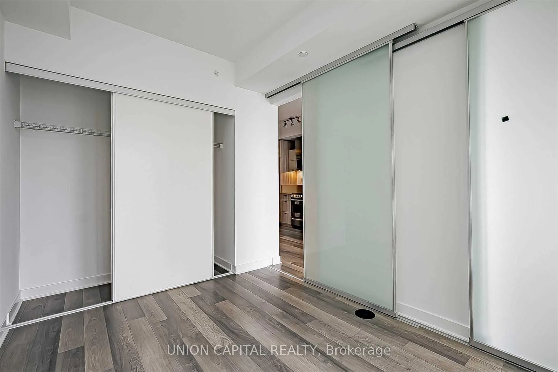 Photo 6 of Unit 2406, 290 Adelaide Street W, Toronto, Waterfront Communities — HOMEH