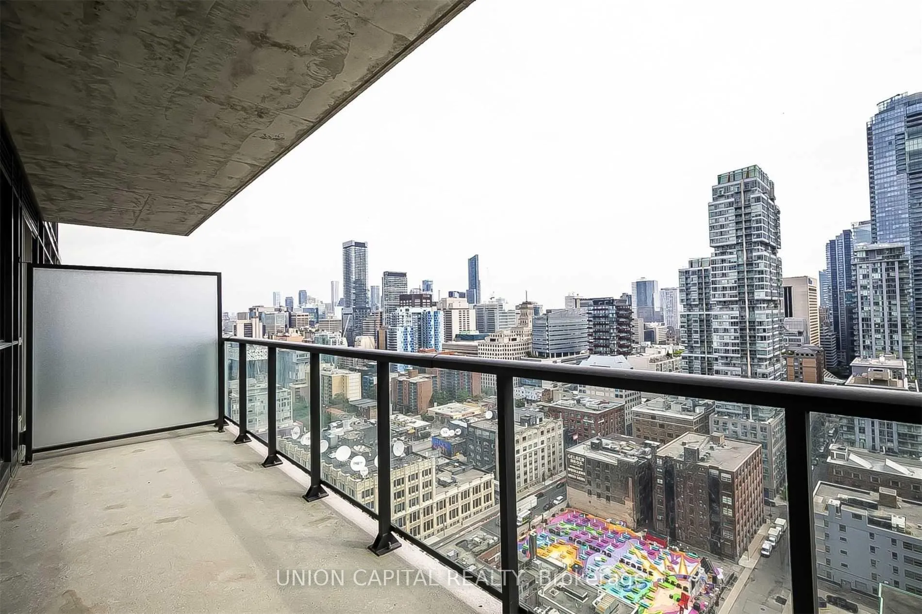 Photo 12 of Unit 2406, 290 Adelaide Street W, Toronto, Waterfront Communities — HOMEH