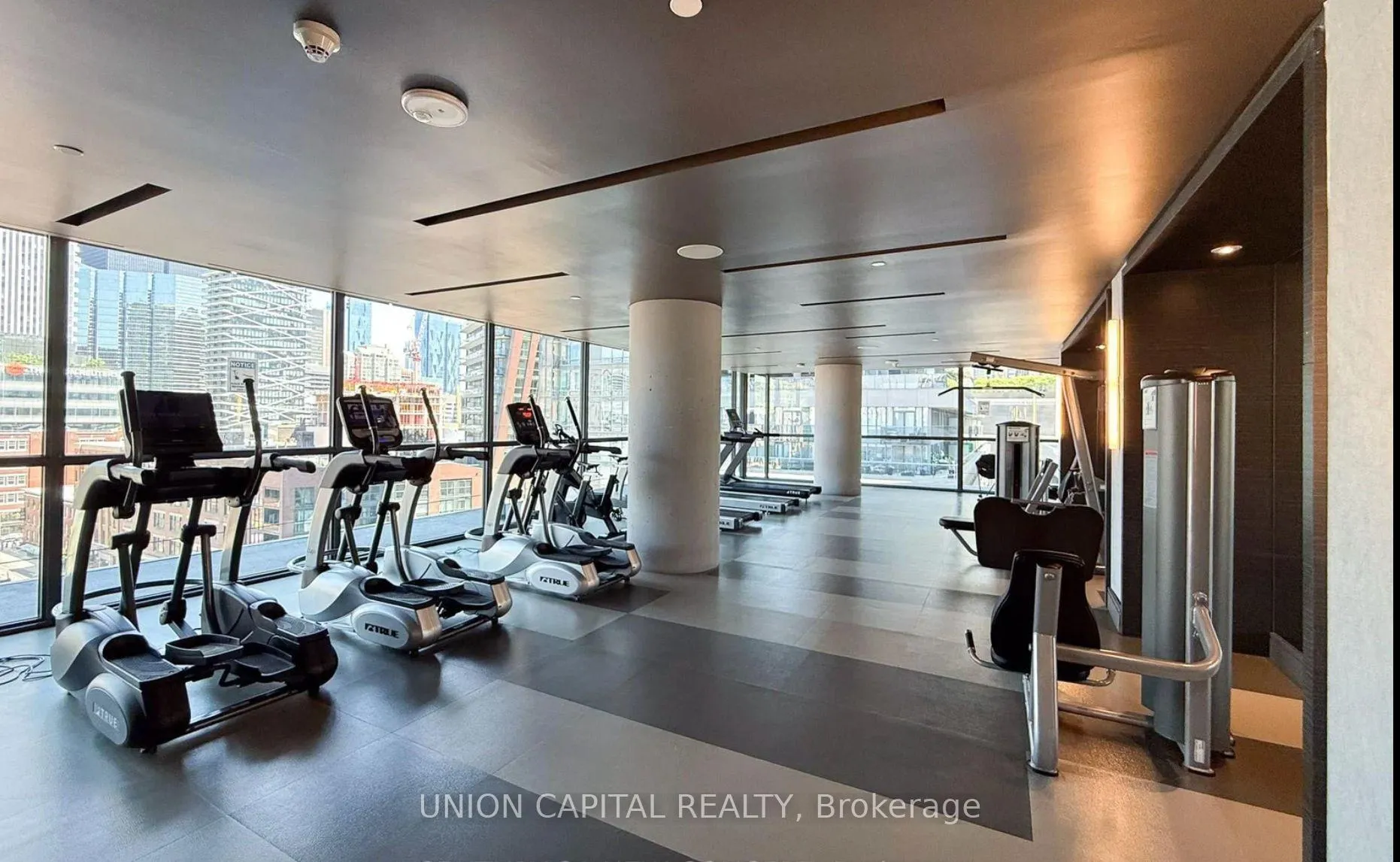 Photo 15 of Unit 2406, 290 Adelaide Street W, Toronto, Waterfront Communities — HOMEH