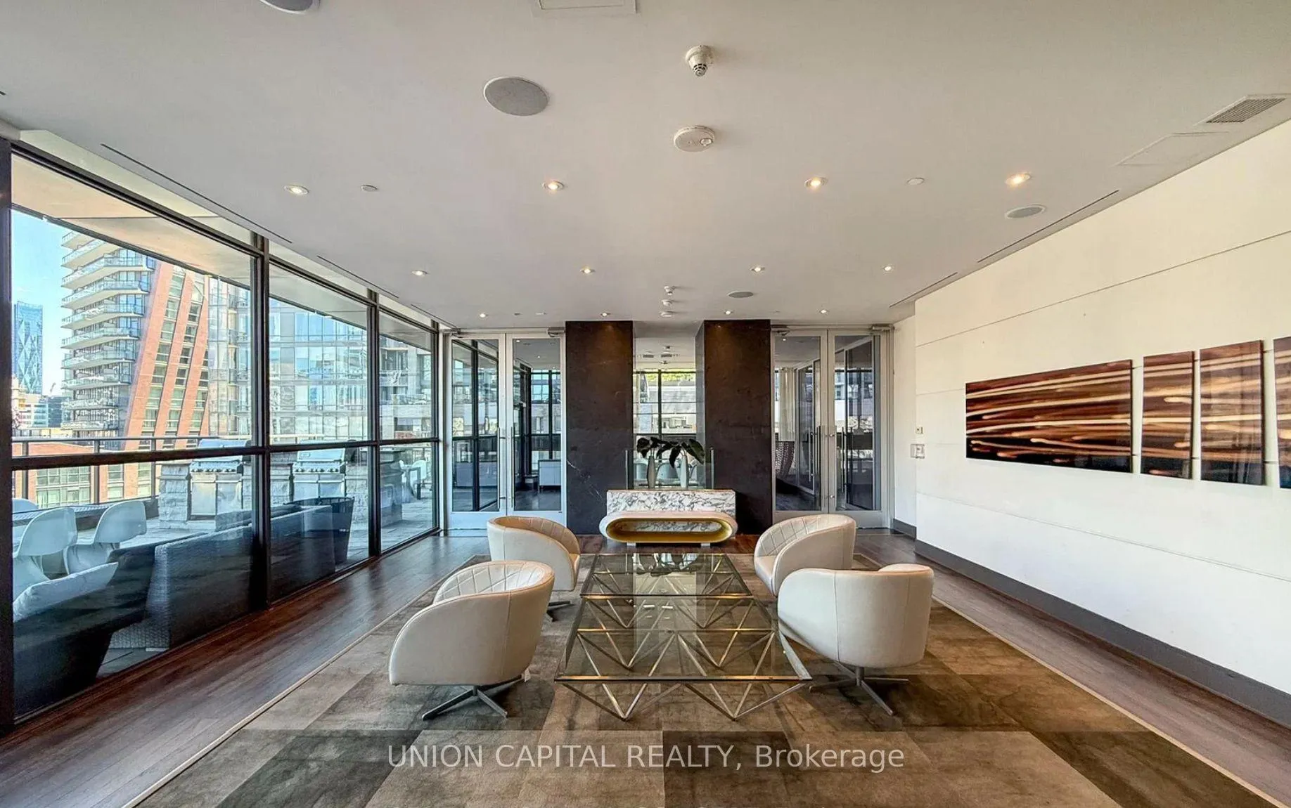Photo 17 of Unit 2406, 290 Adelaide Street W, Toronto, Waterfront Communities — HOMEH
