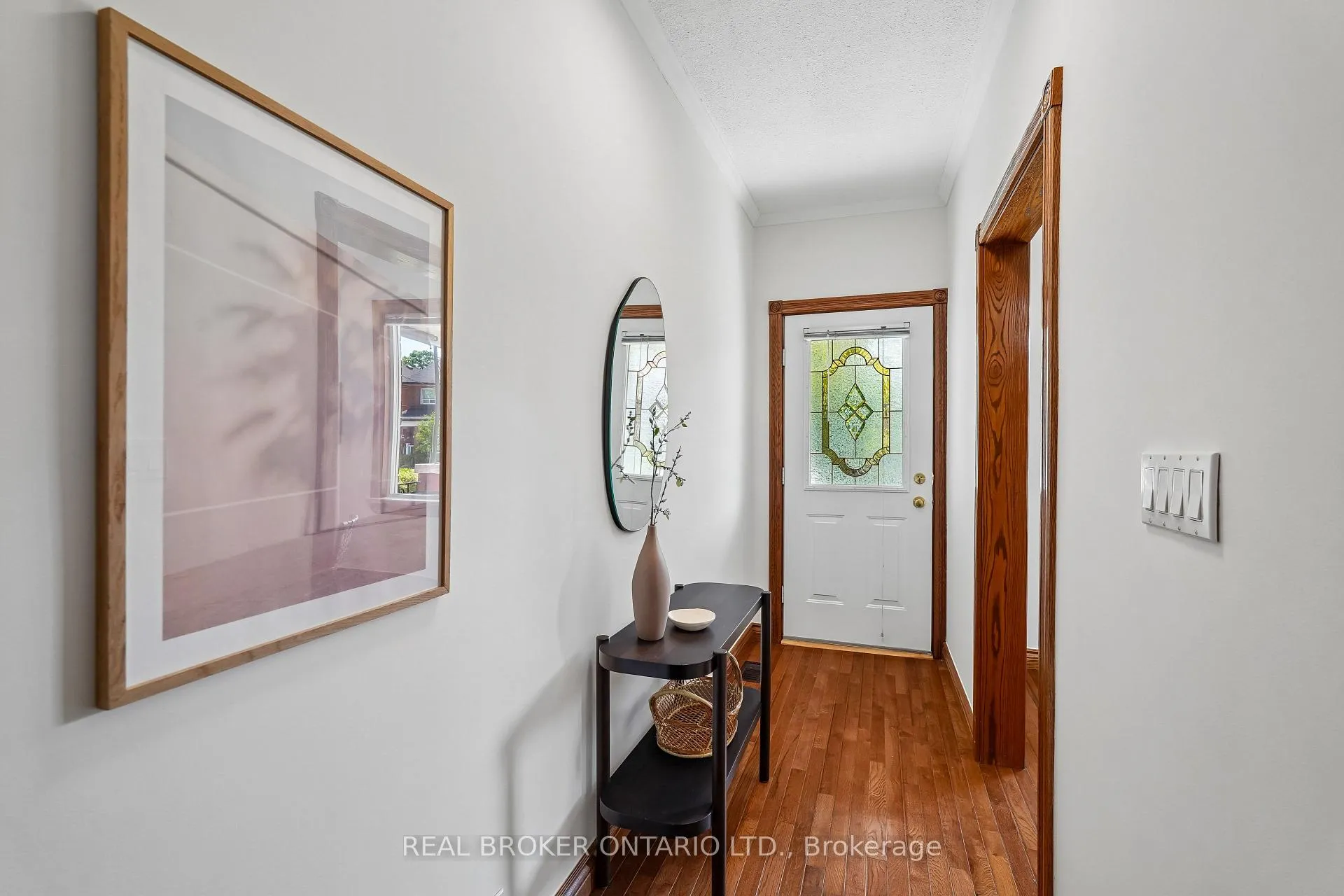 Photo 3 of 450 Armadale Avenue, Toronto, Runnymede-Bloor West Village — HOMEH