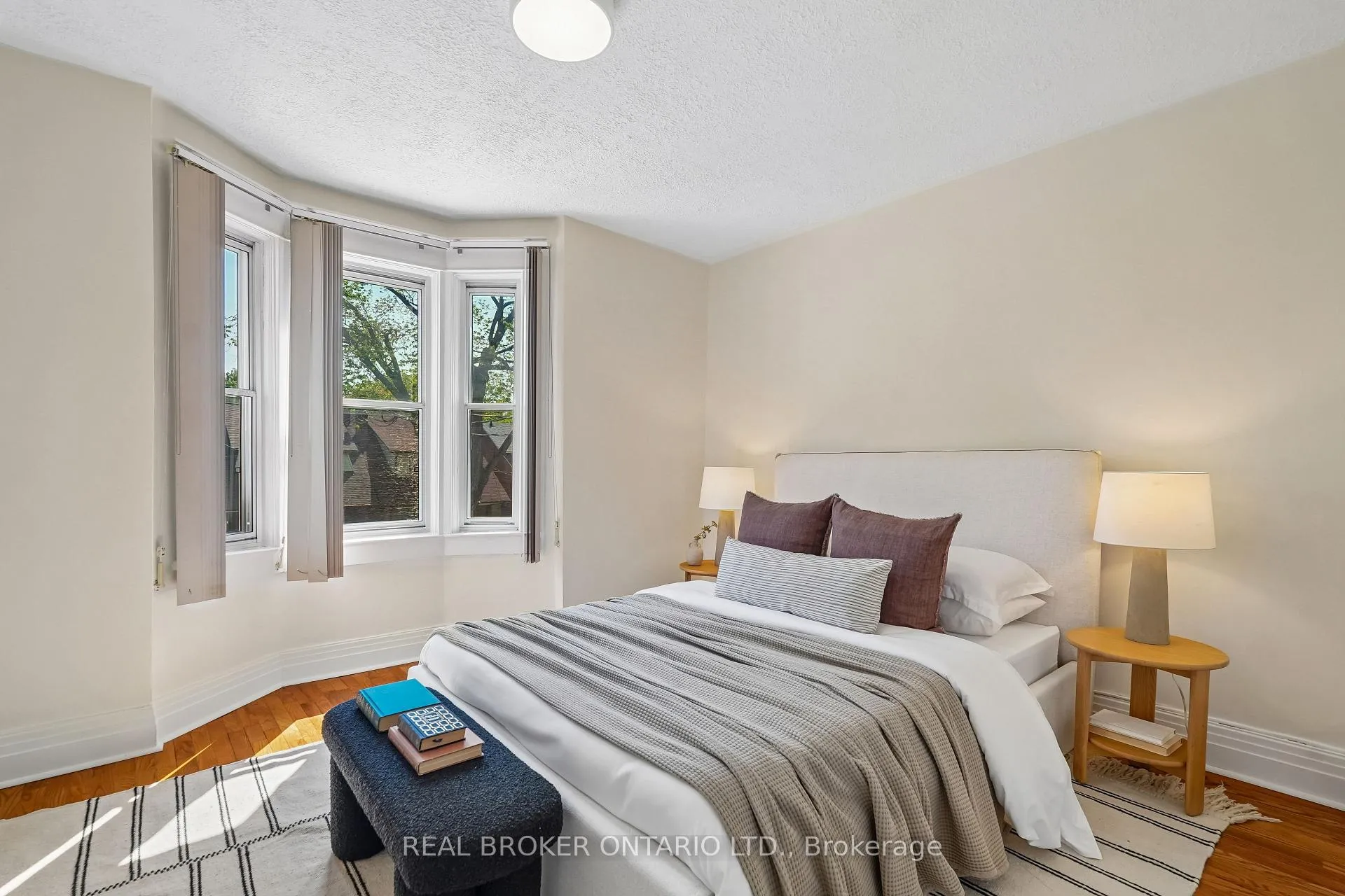 Photo 10 of 450 Armadale Avenue, Toronto, Runnymede-Bloor West Village — HOMEH