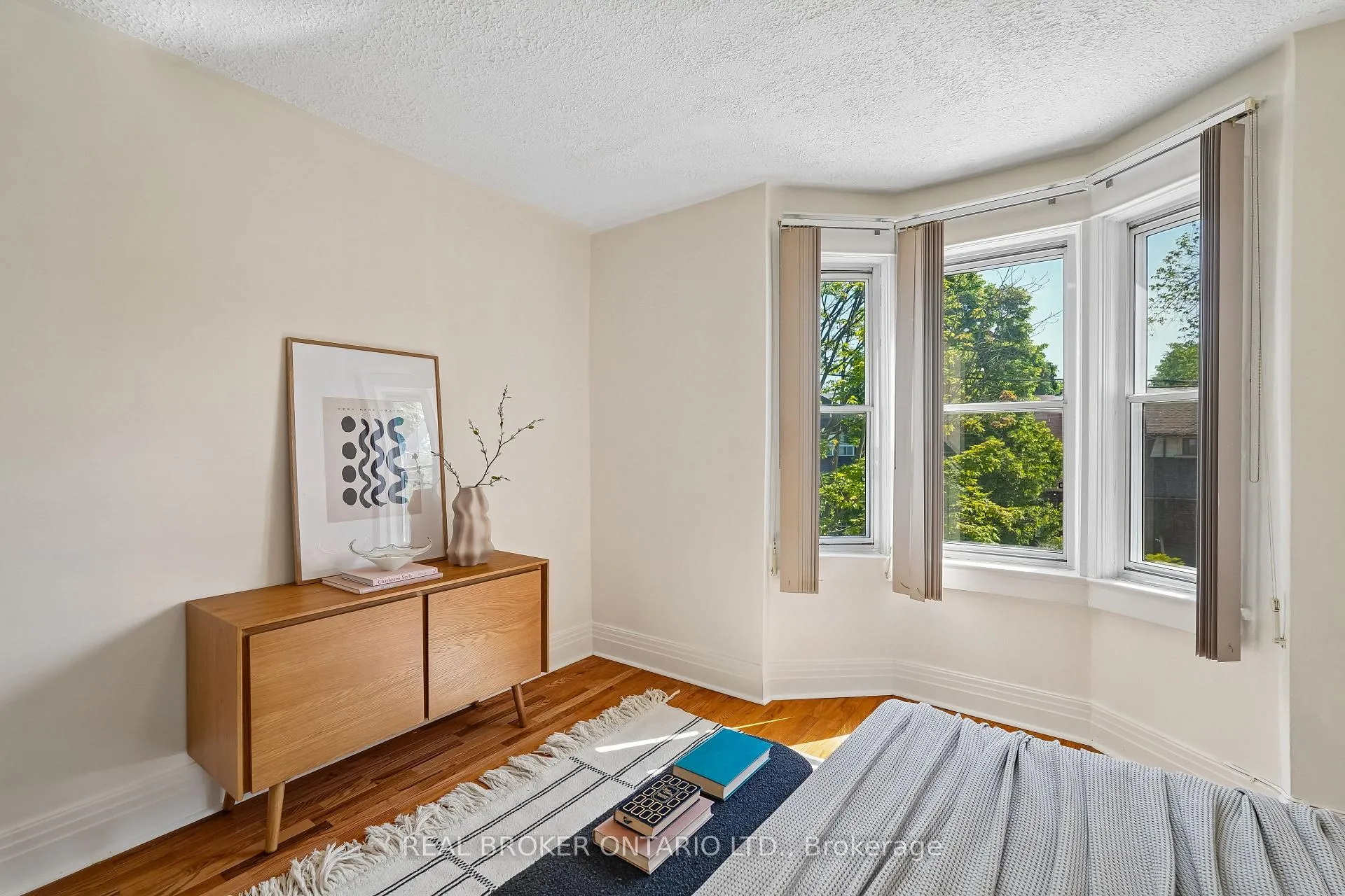 Photo 11 of 450 Armadale Avenue, Toronto, Runnymede-Bloor West Village — HOMEH