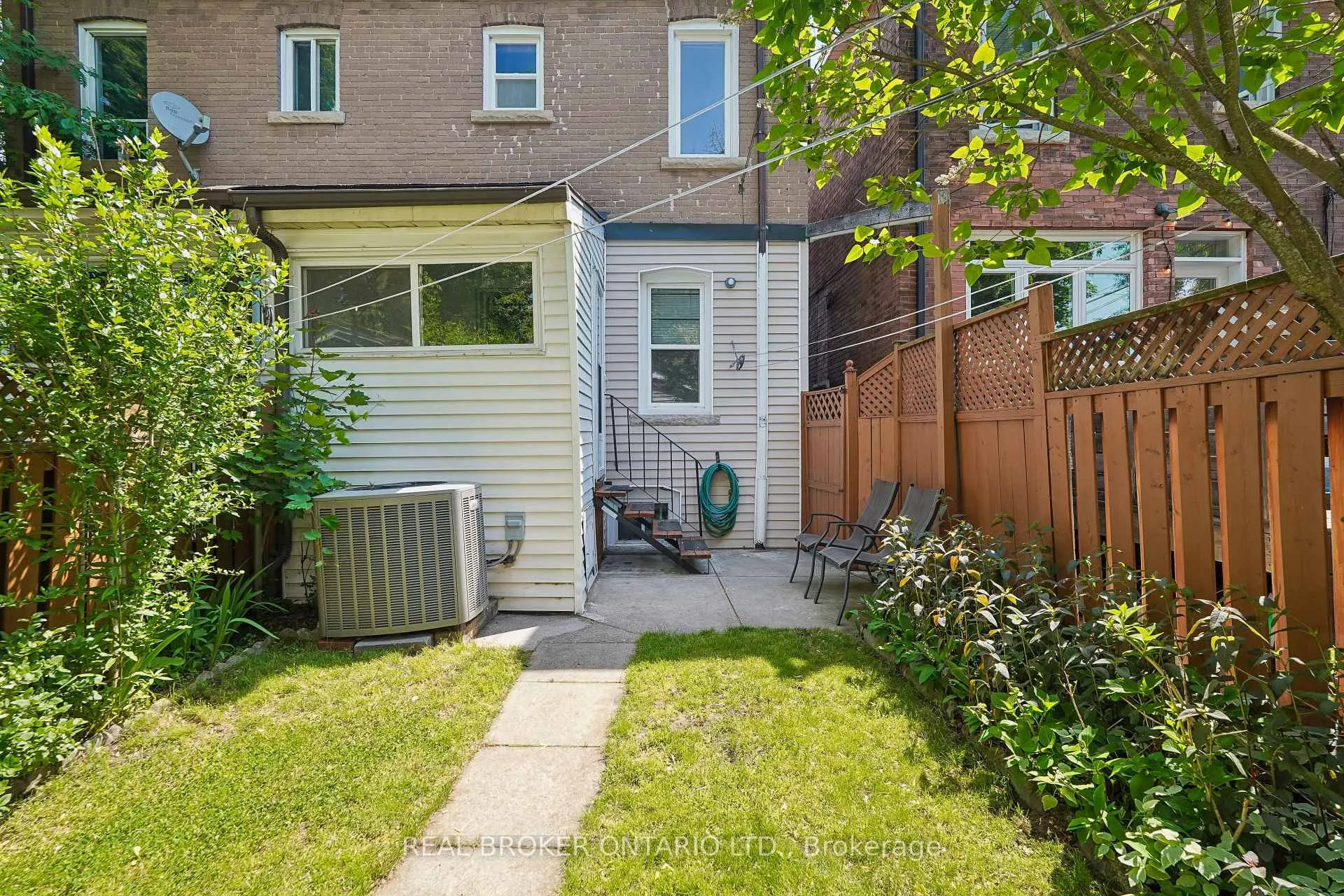 Photo 18 of 450 Armadale Avenue, Toronto, Runnymede-Bloor West Village — HOMEH