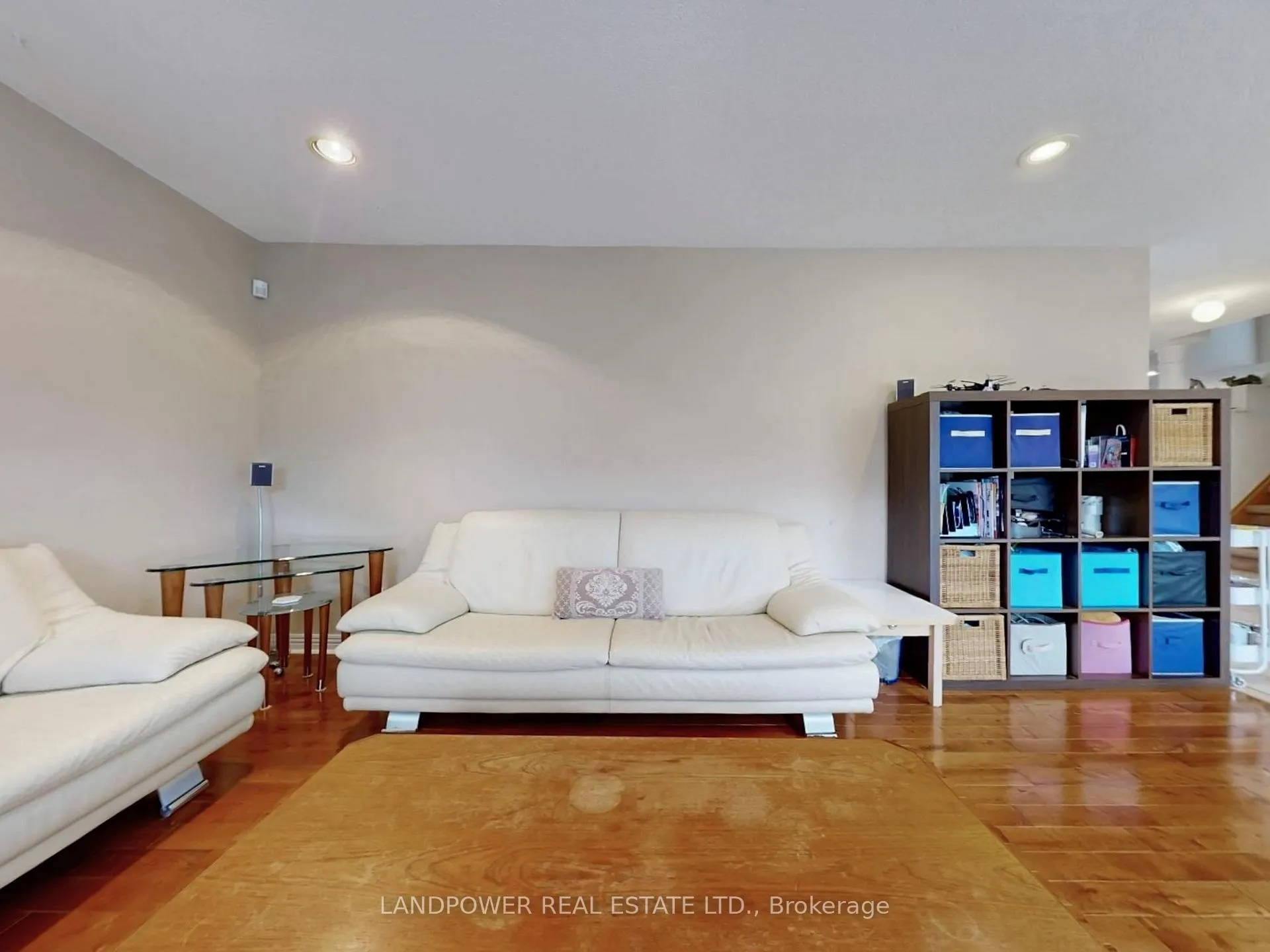 Photo 10 of 82 Littleleaf Crescent, Markham, Legacy — HOMEH