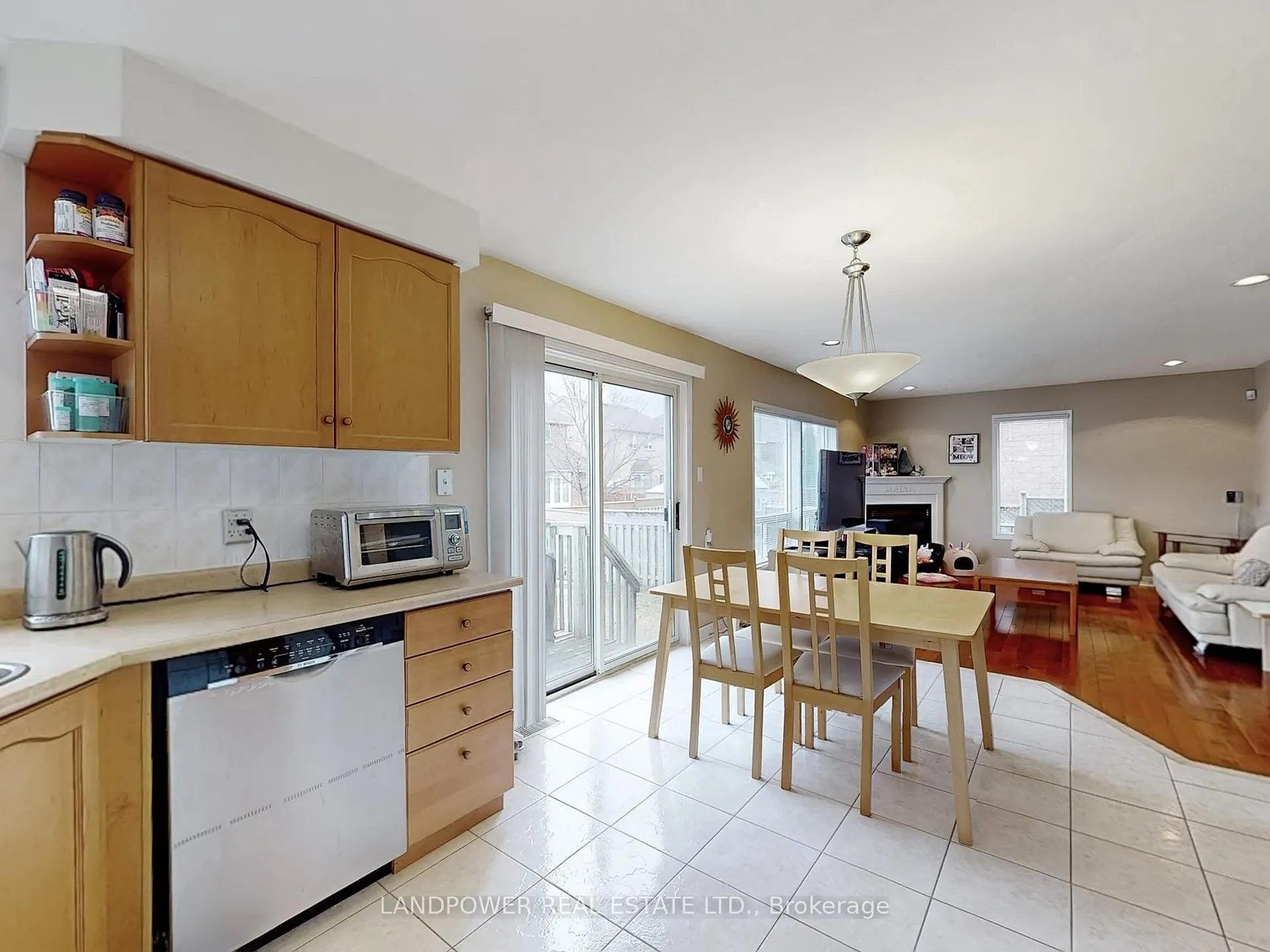 Photo 13 of 82 Littleleaf Crescent, Markham, Legacy — HOMEH
