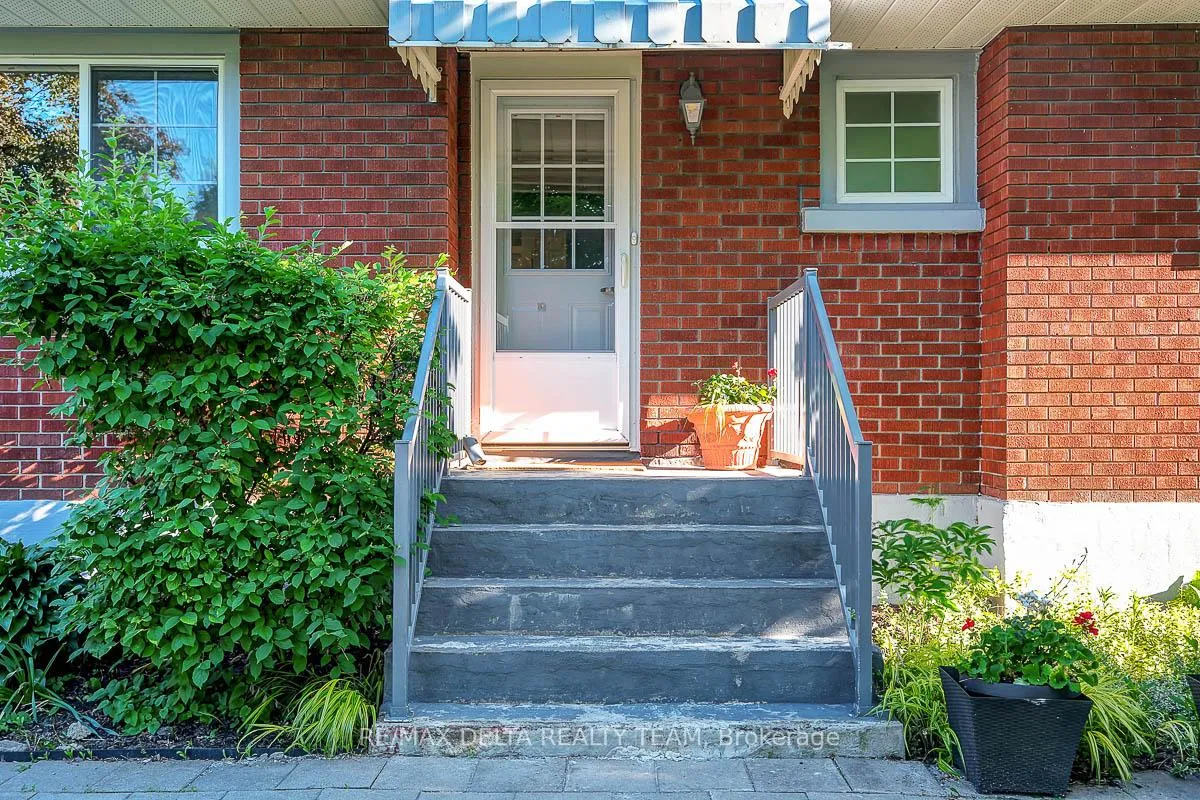 Photo 5 of 478 Lawson Avenue, Ottawa, Overbrook/Castle Heights — HOMEH