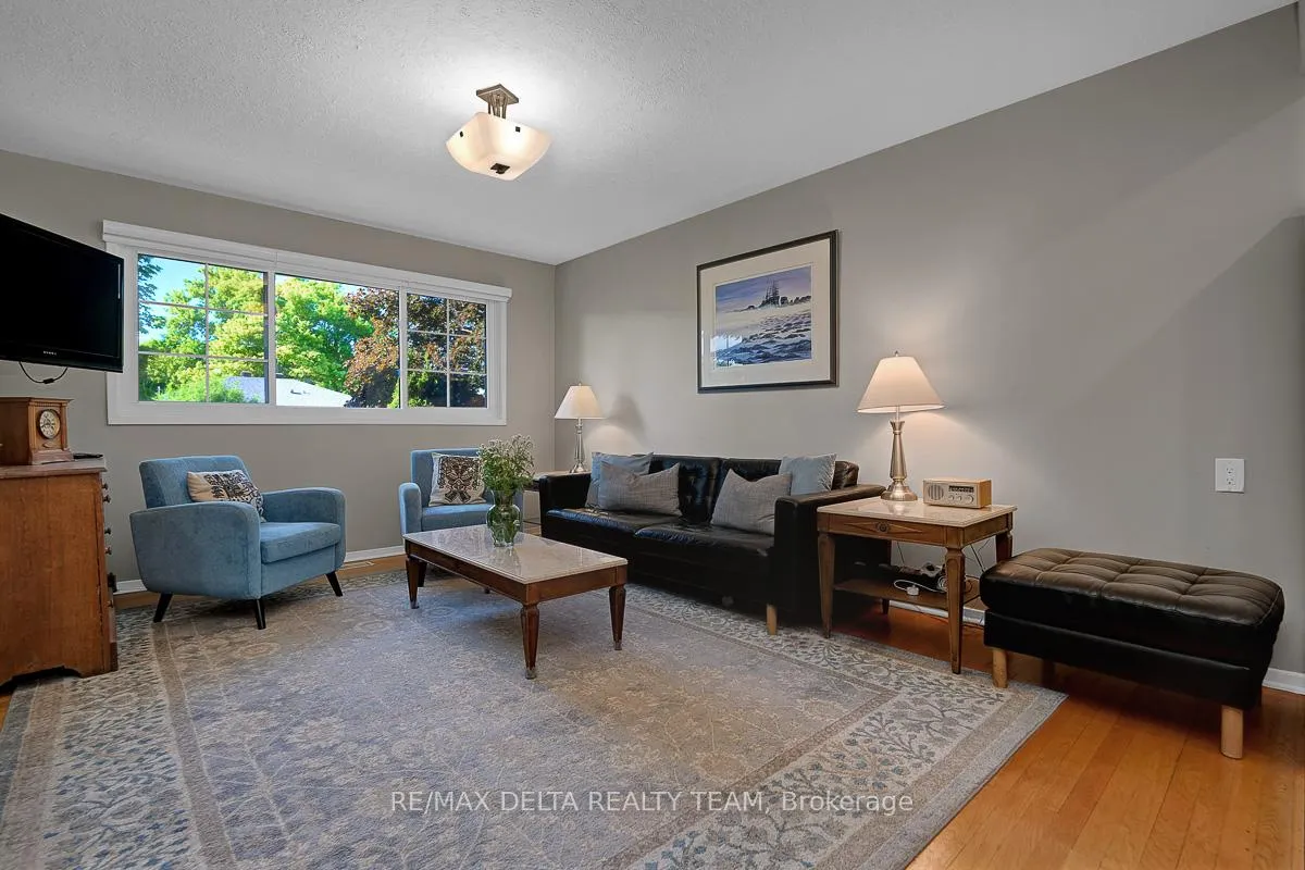 Photo 11 of 478 Lawson Avenue, Ottawa, Overbrook/Castle Heights — HOMEH