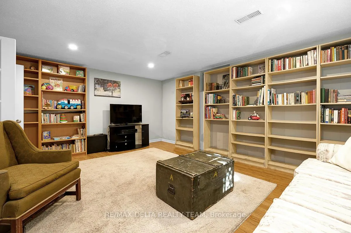 Photo 26 of 478 Lawson Avenue, Ottawa, Overbrook/Castle Heights — HOMEH