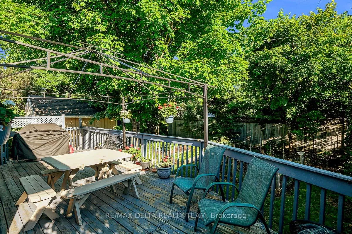 Photo 33 of 478 Lawson Avenue, Ottawa, Overbrook/Castle Heights — HOMEH