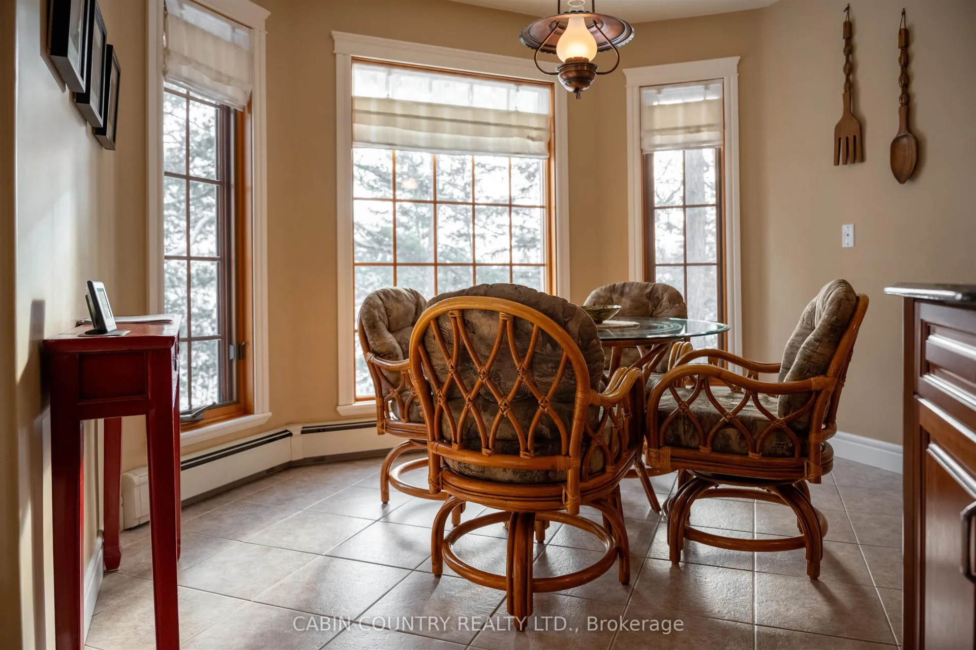 Photo 6 of 164 Kimberly Road, Kenora Remote Area, Lake of the Woods North — HOMEH