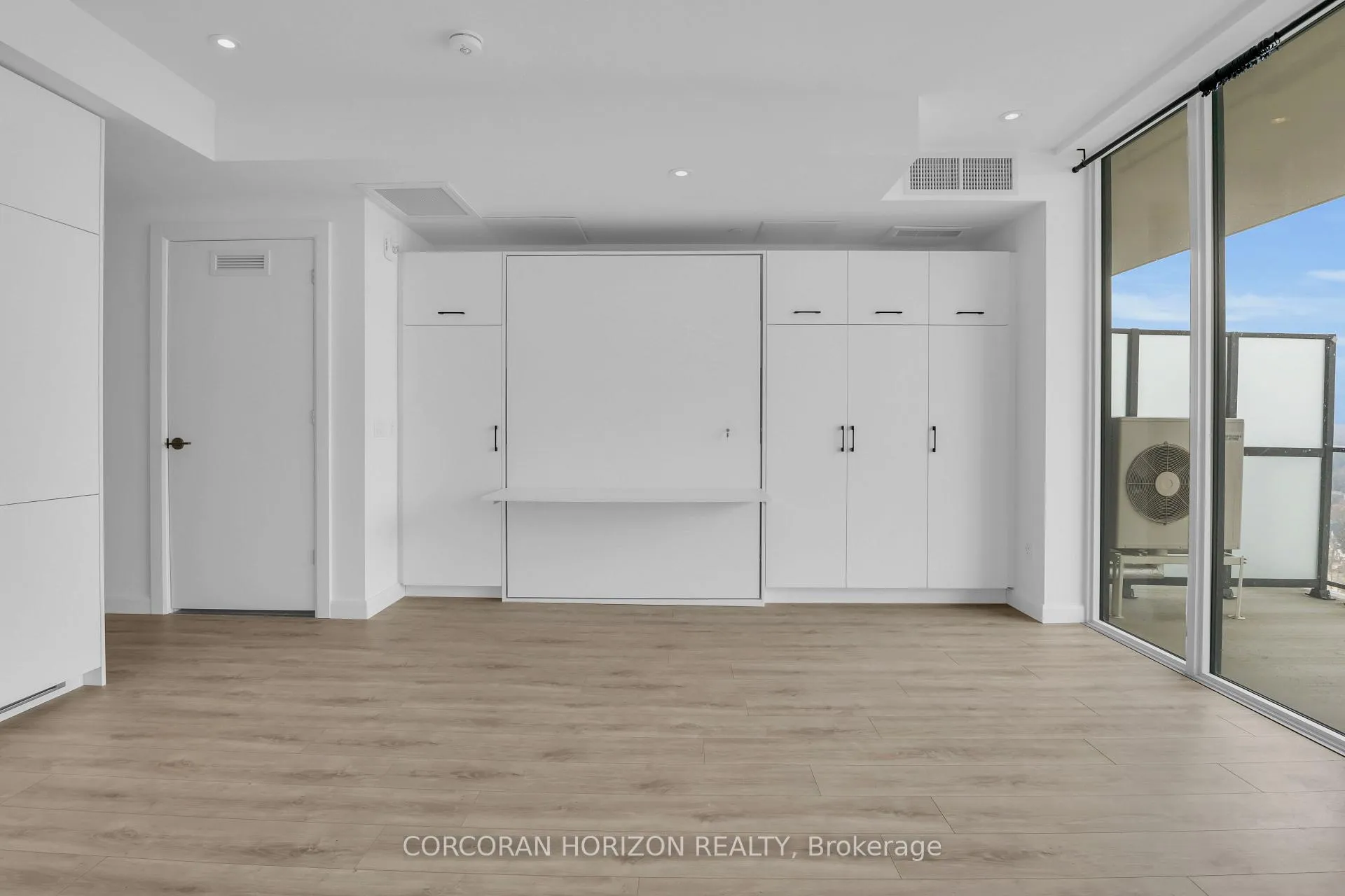 Photo 15 of Unit 1711, 741 King Street, Kitchener, KW Hospital — HOMEH