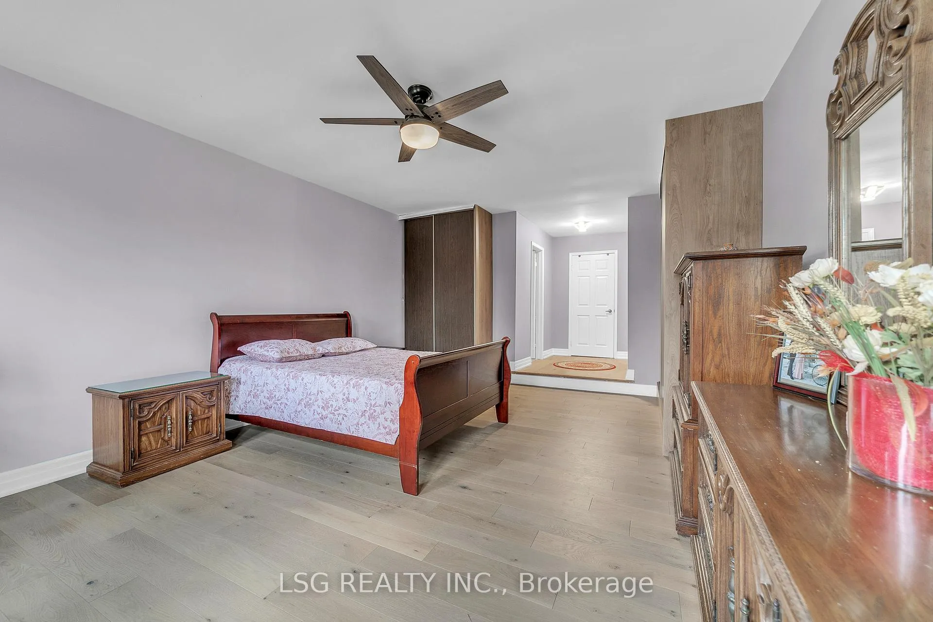 Photo 20 of 629 York Hill Boulevard, Vaughan, Crestwood-Springfarm-Yorkhill — HOMEH