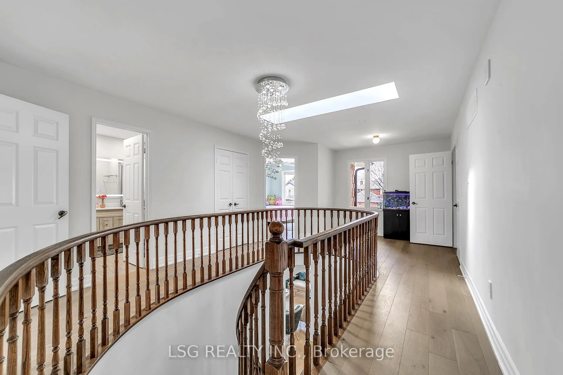 Photo 23 of 629 York Hill Boulevard, Vaughan, Crestwood-Springfarm-Yorkhill — HOMEH