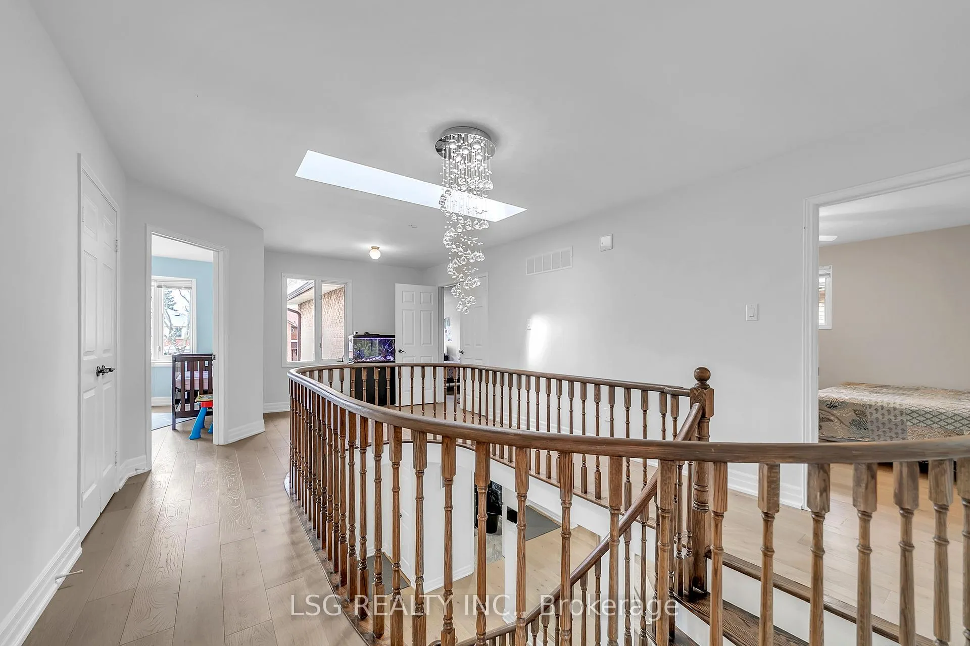 Photo 24 of 629 York Hill Boulevard, Vaughan, Crestwood-Springfarm-Yorkhill — HOMEH