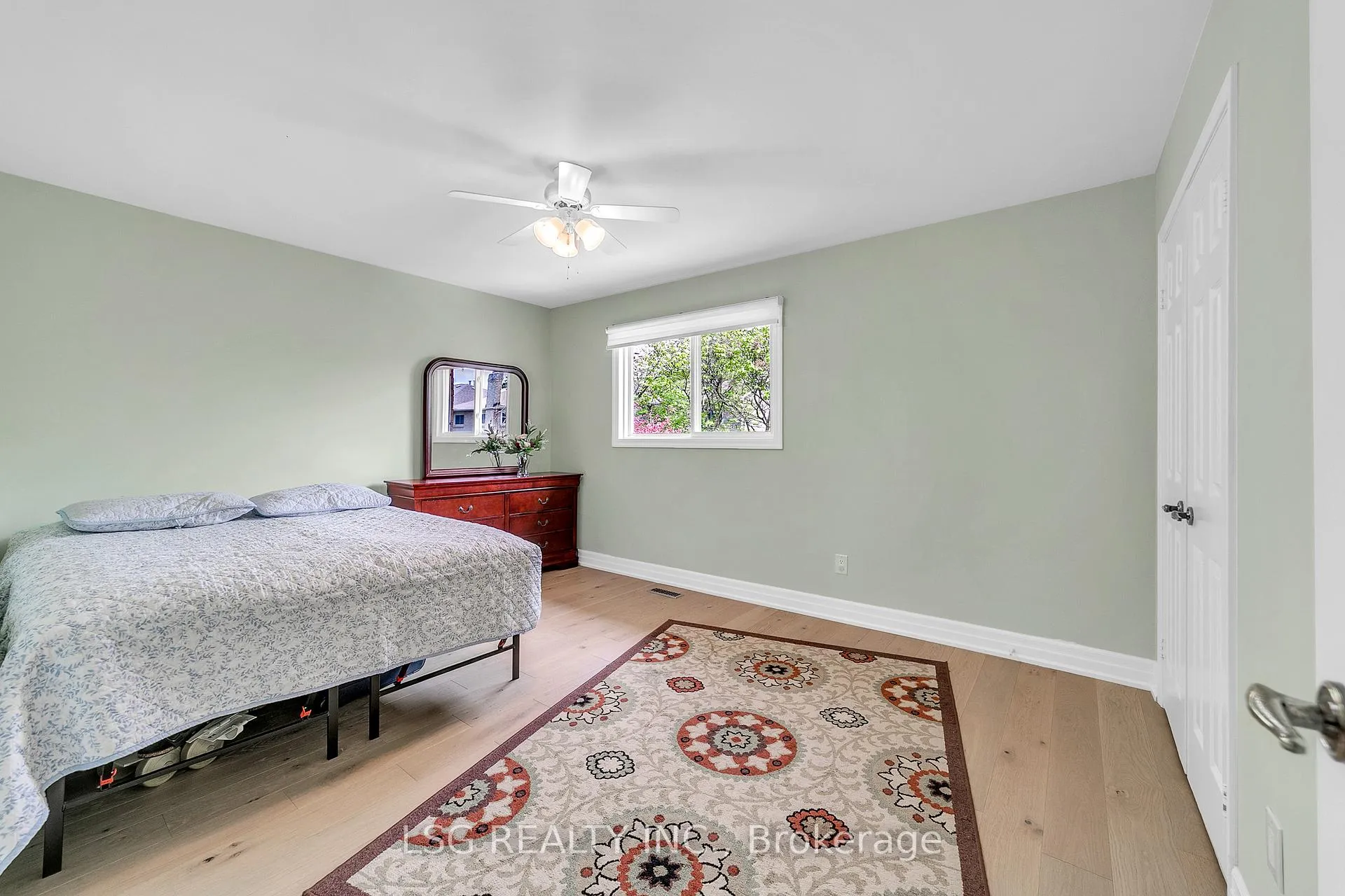 Photo 25 of 629 York Hill Boulevard, Vaughan, Crestwood-Springfarm-Yorkhill — HOMEH
