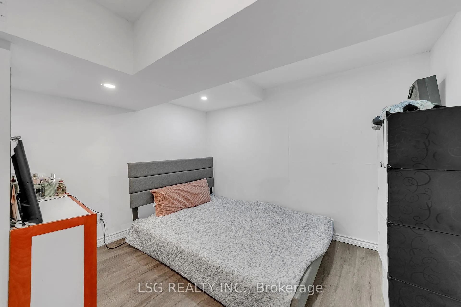 Photo 40 of 629 York Hill Boulevard, Vaughan, Crestwood-Springfarm-Yorkhill — HOMEH