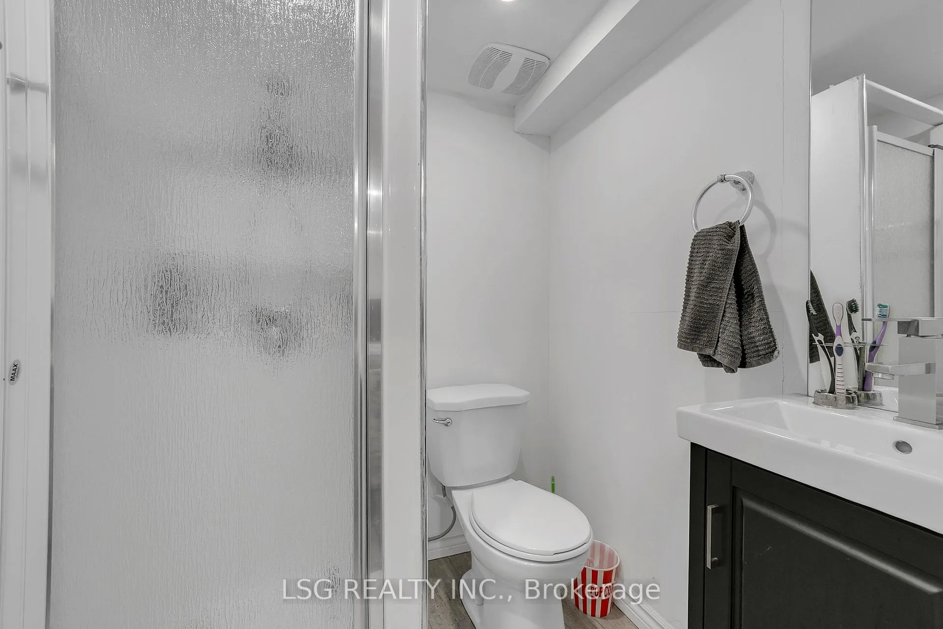 Photo 41 of 629 York Hill Boulevard, Vaughan, Crestwood-Springfarm-Yorkhill — HOMEH