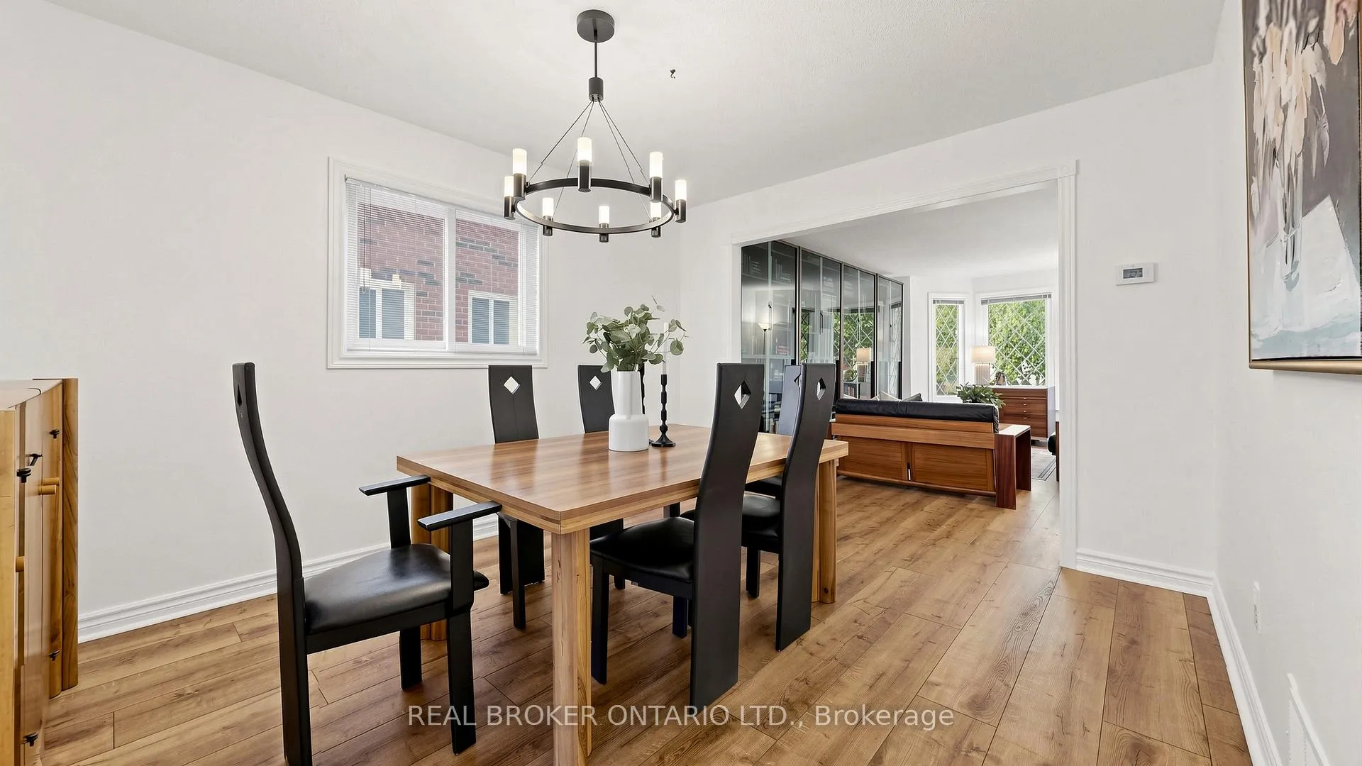 Photo 8 of 153 Grenadier Crescent, Vaughan, Beverley Glen — HOMEH