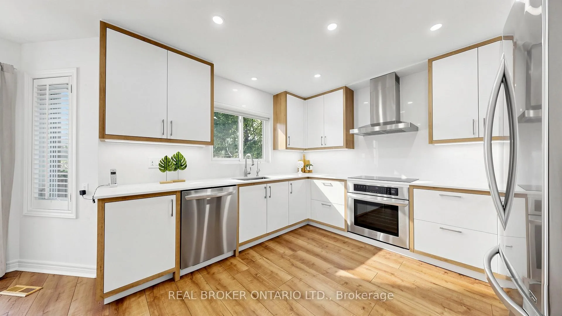 Photo 13 of 153 Grenadier Crescent, Vaughan, Beverley Glen — HOMEH