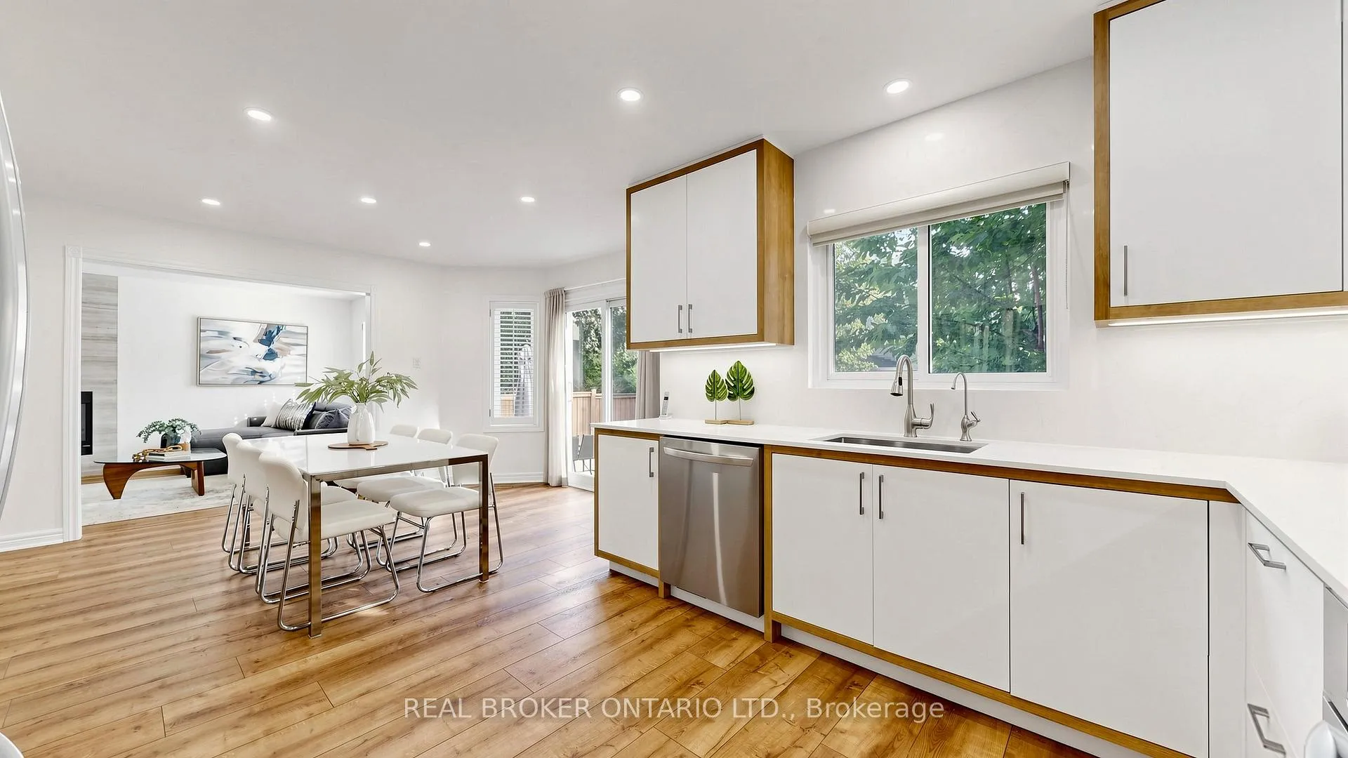 Photo 16 of 153 Grenadier Crescent, Vaughan, Beverley Glen — HOMEH