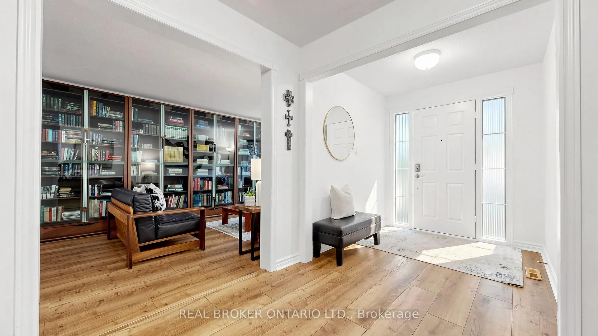 Photo 21 of 153 Grenadier Crescent, Vaughan, Beverley Glen — HOMEH