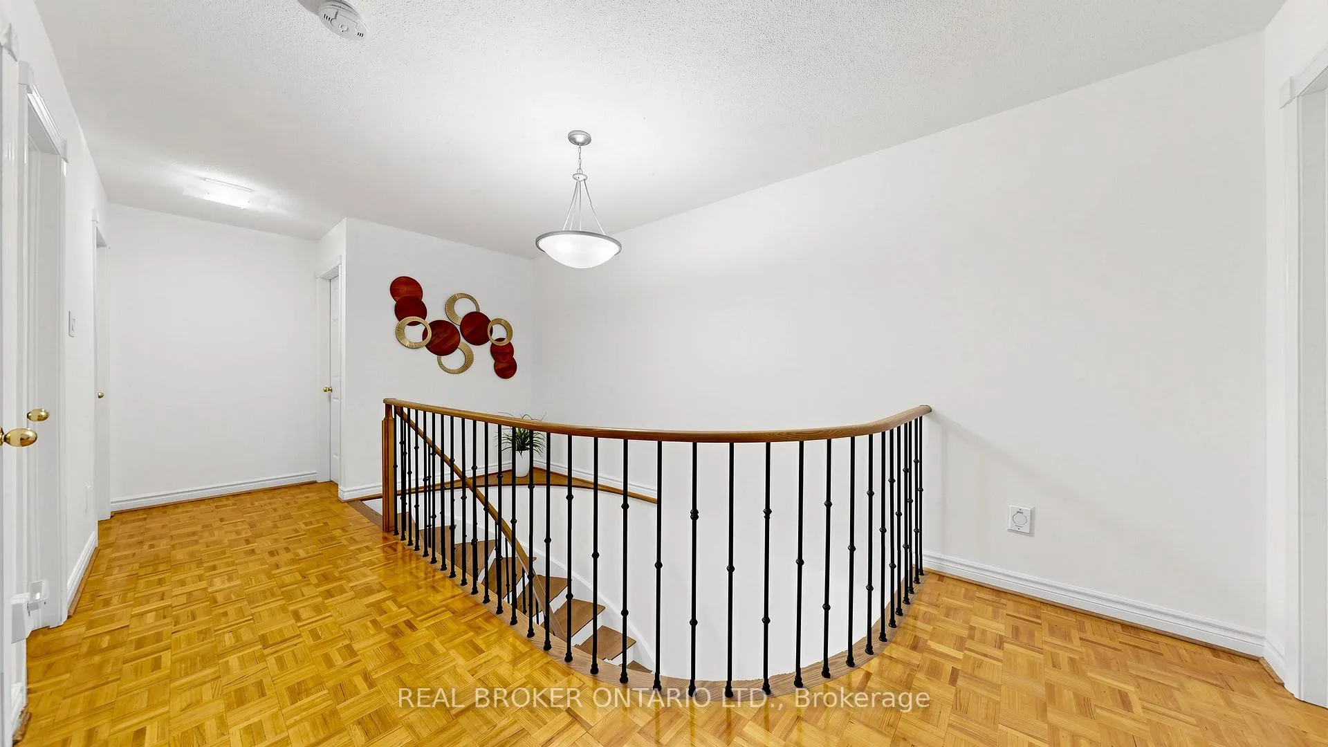 Photo 24 of 153 Grenadier Crescent, Vaughan, Beverley Glen — HOMEH