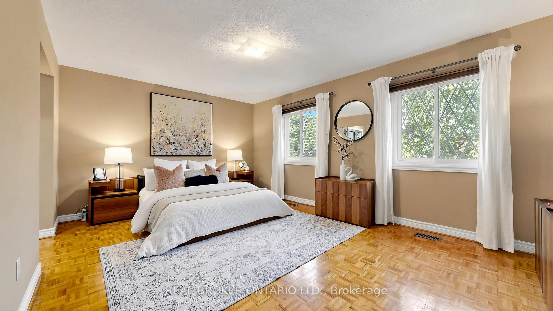 Photo 25 of 153 Grenadier Crescent, Vaughan, Beverley Glen — HOMEH