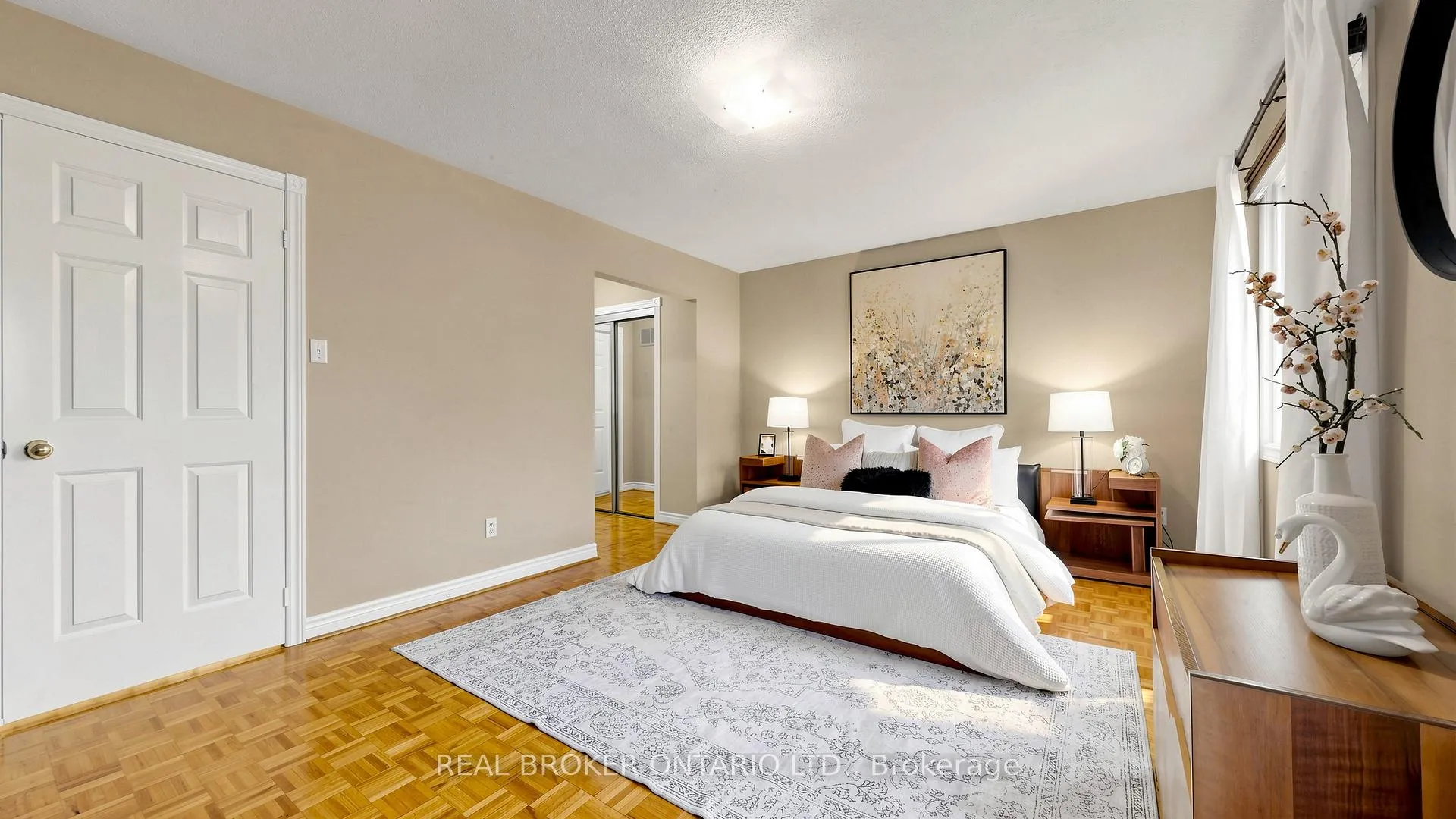 Photo 26 of 153 Grenadier Crescent, Vaughan, Beverley Glen — HOMEH