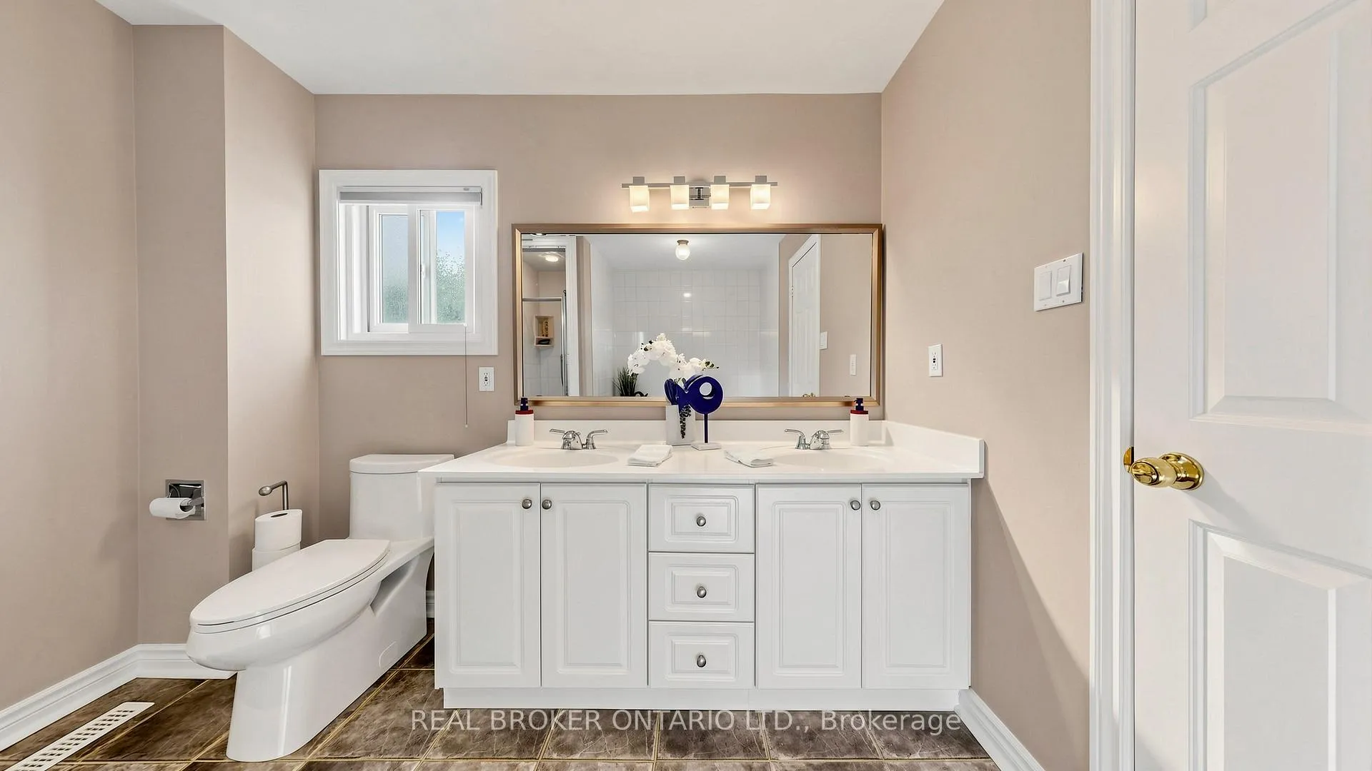Photo 29 of 153 Grenadier Crescent, Vaughan, Beverley Glen — HOMEH