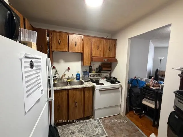 Photo 14 of Unit 305, 1 Kingston Road E, Toronto, The Beaches — HOMEH